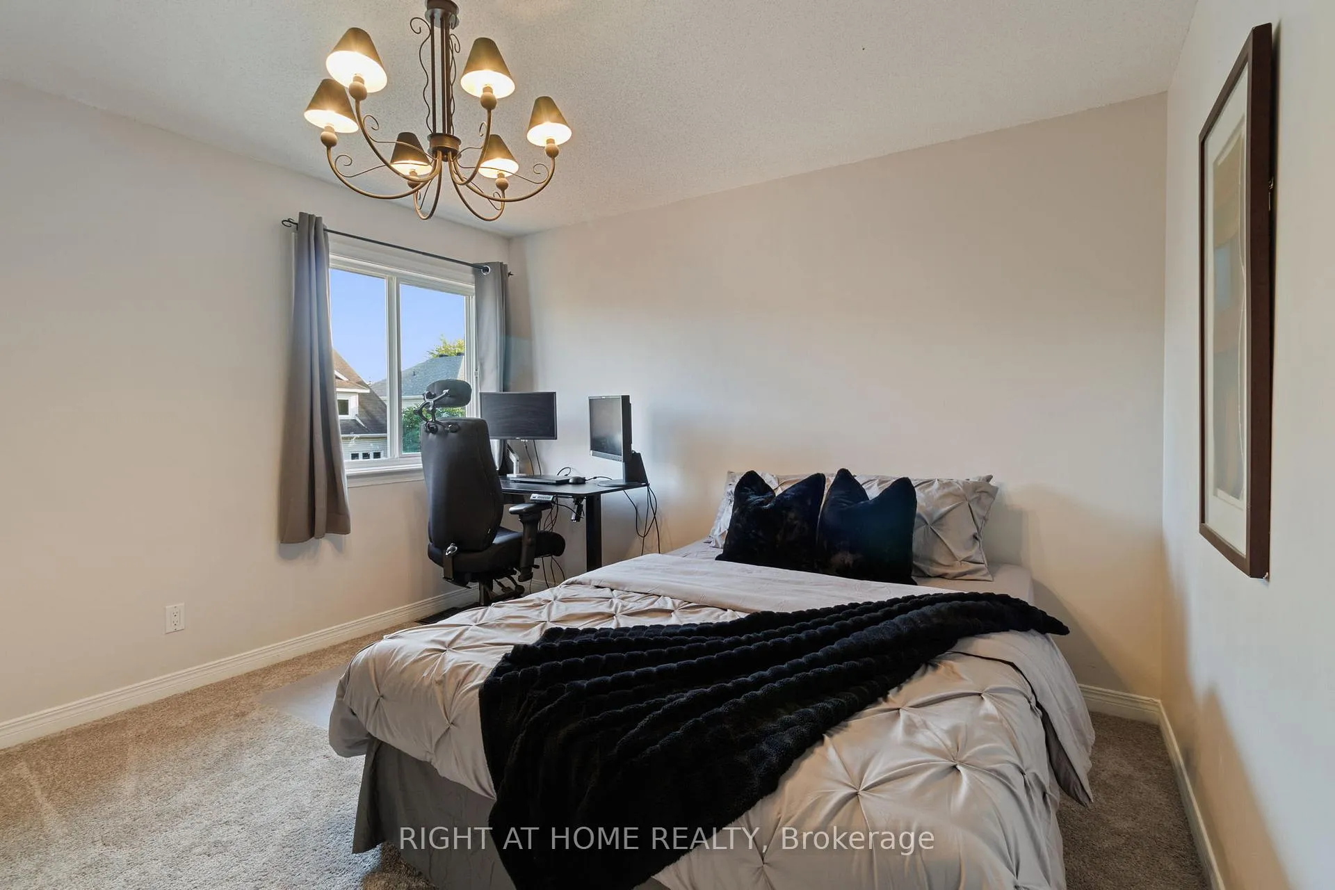 Photo 24 of 139 Locheland Crescent, Ottawa, Barrhaven East — HOMEH