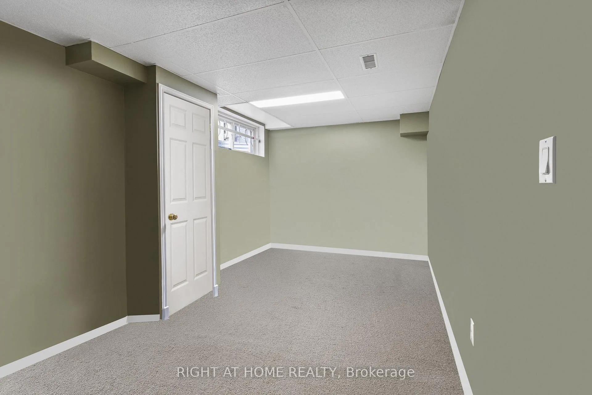 Photo 31 of 139 Locheland Crescent, Ottawa, Barrhaven East — HOMEH