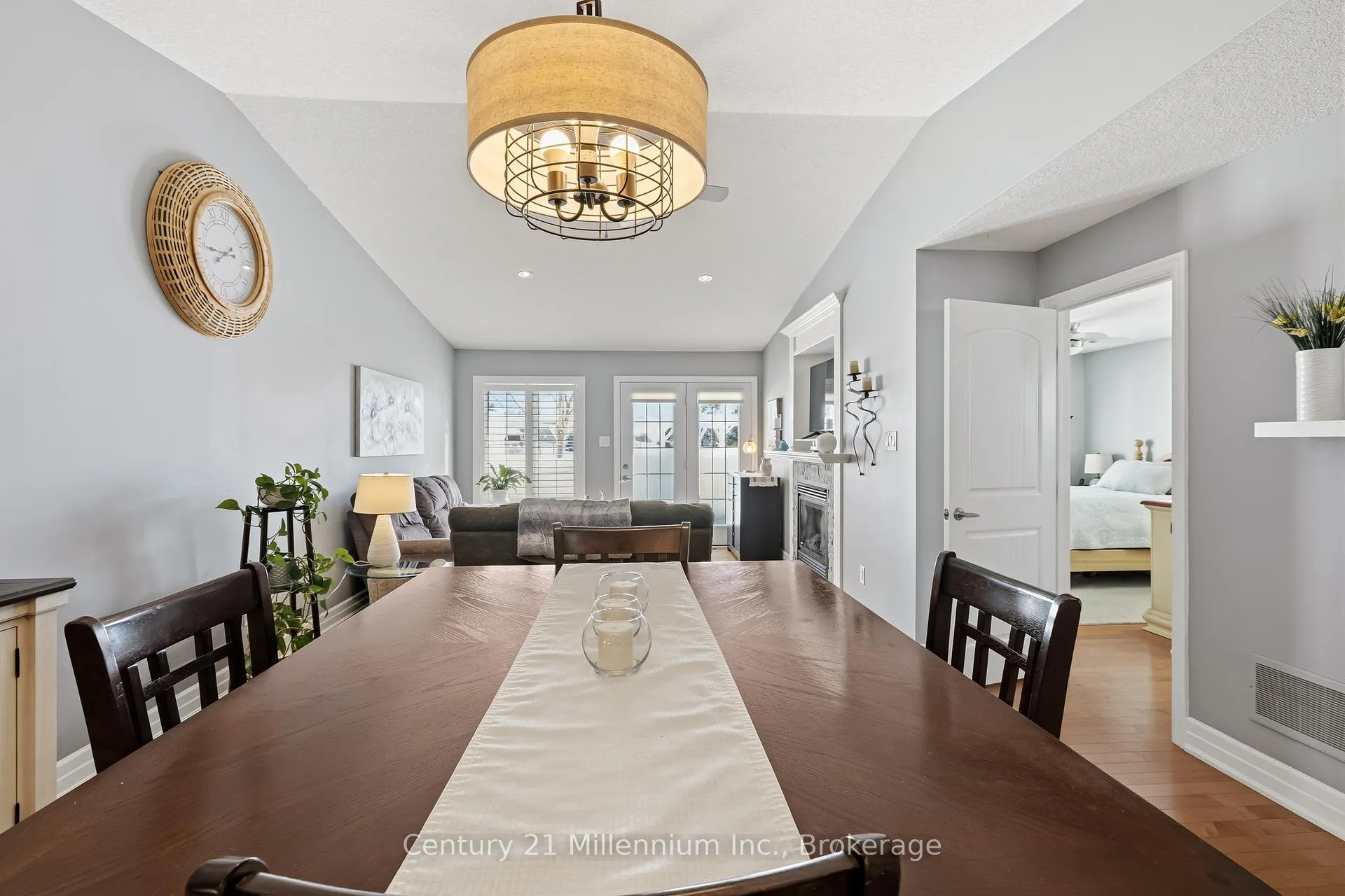 Photo 10 of 41 Garden Grove, Wasaga Beach — HOMEH