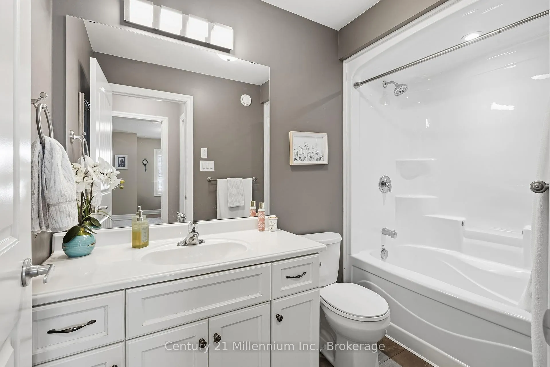 Photo 26 of 41 Garden Grove, Wasaga Beach — HOMEH