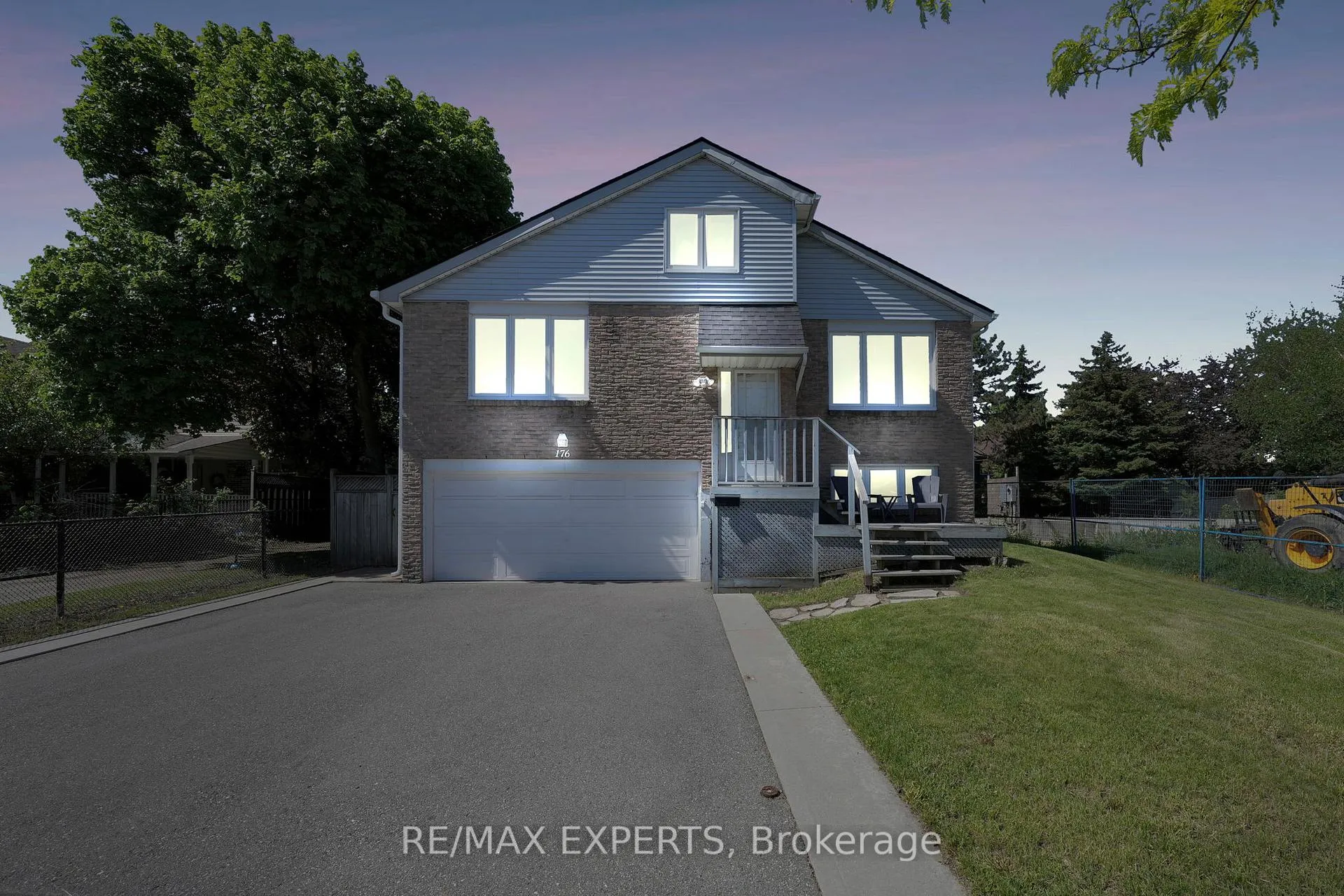 Photo 1 of 176 Conestoga Drive, Brampton, Heart Lake — HOMEH