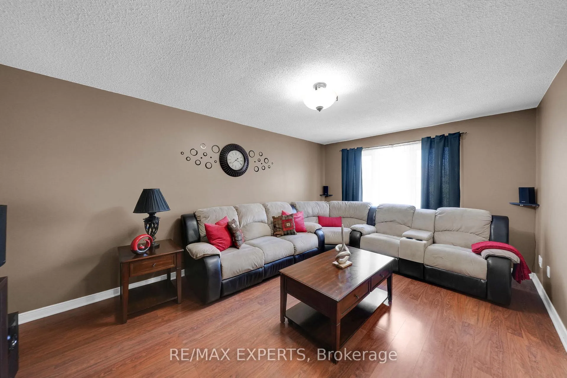 Photo 10 of 176 Conestoga Drive, Brampton, Heart Lake — HOMEH