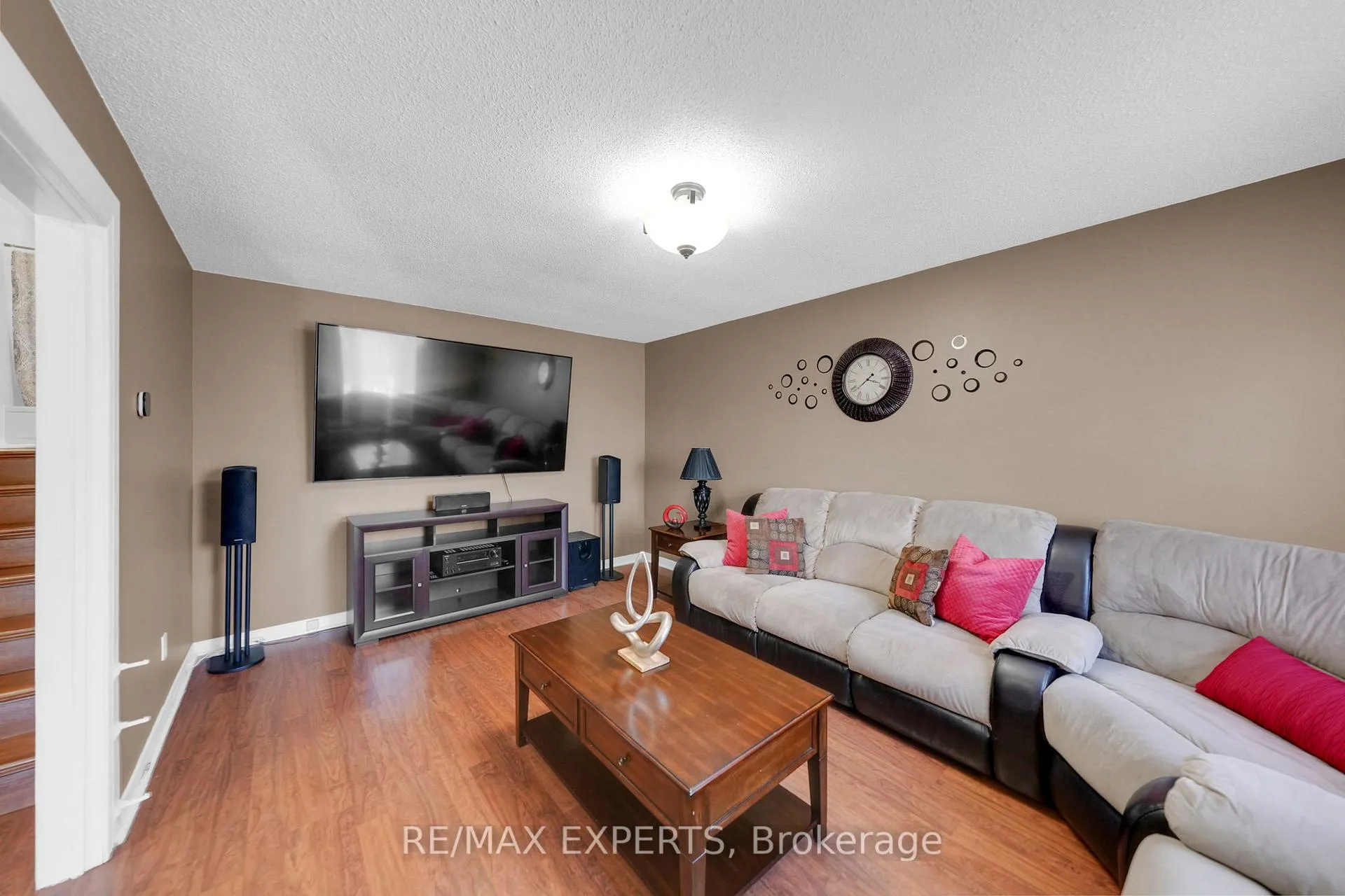 Photo 11 of 176 Conestoga Drive, Brampton, Heart Lake — HOMEH