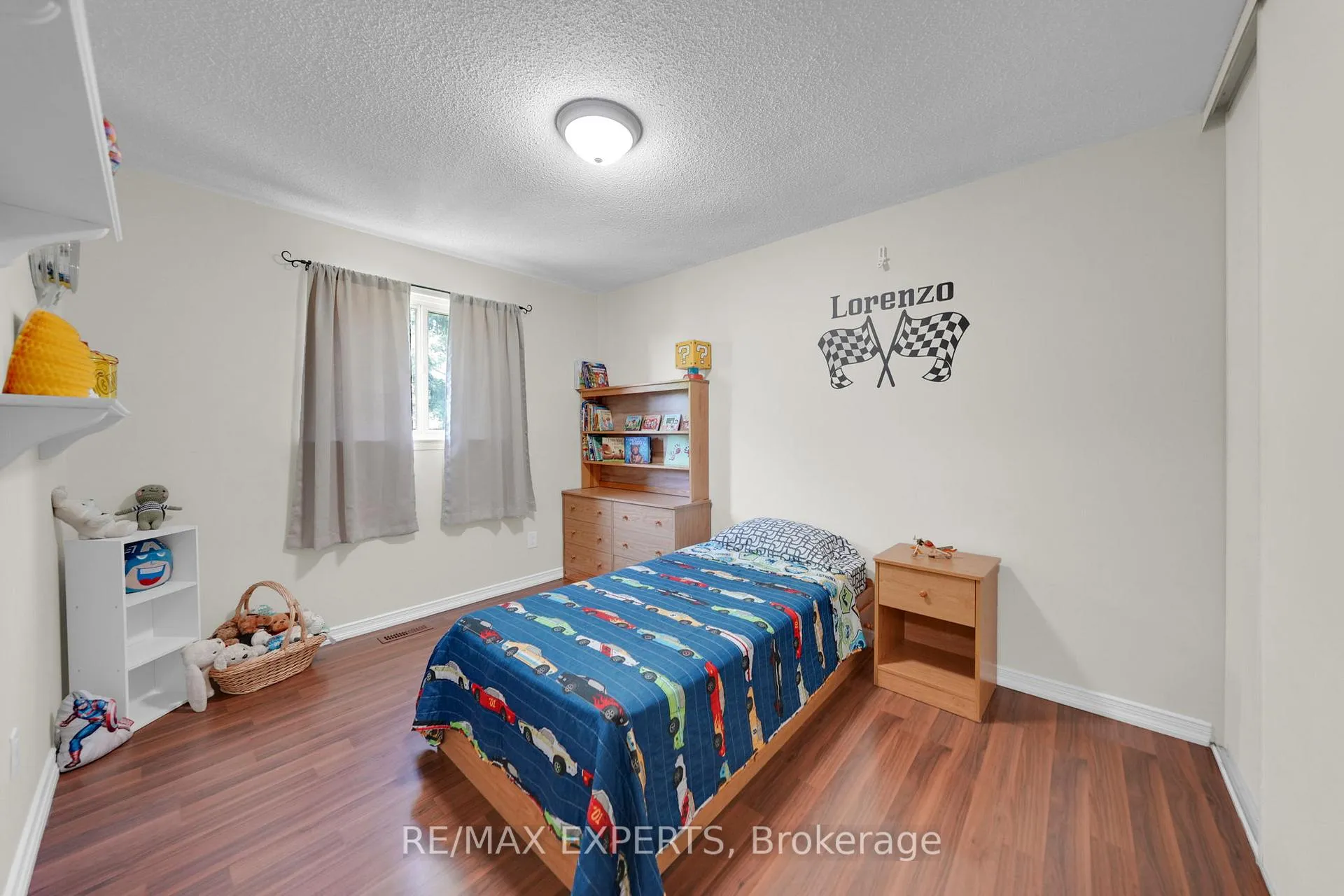 Photo 20 of 176 Conestoga Drive, Brampton, Heart Lake — HOMEH