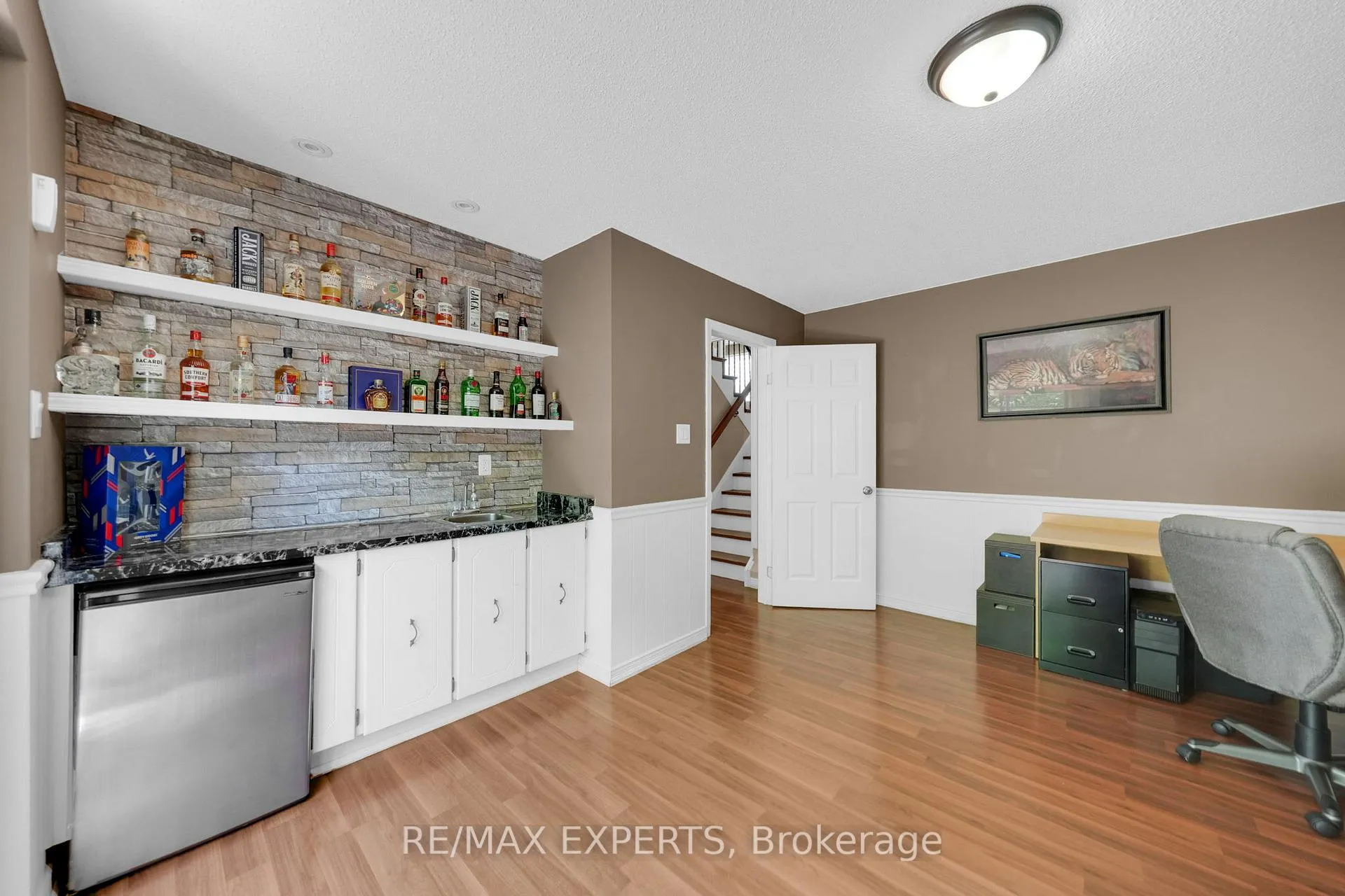 Photo 28 of 176 Conestoga Drive, Brampton, Heart Lake — HOMEH