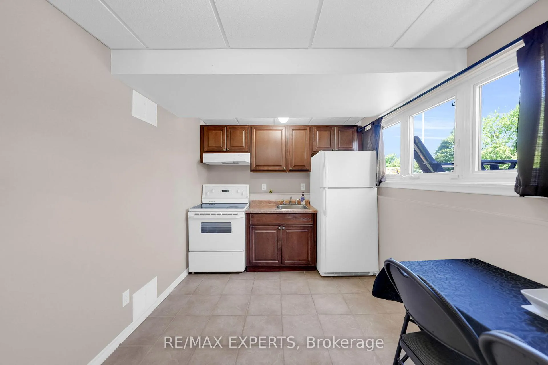 Photo 35 of 176 Conestoga Drive, Brampton, Heart Lake — HOMEH