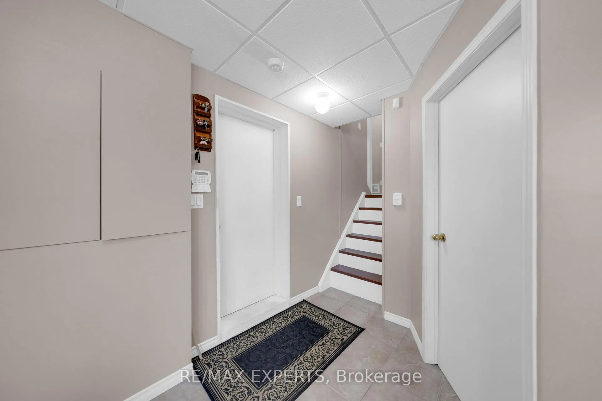 Photo 38 of 176 Conestoga Drive, Brampton, Heart Lake — HOMEH