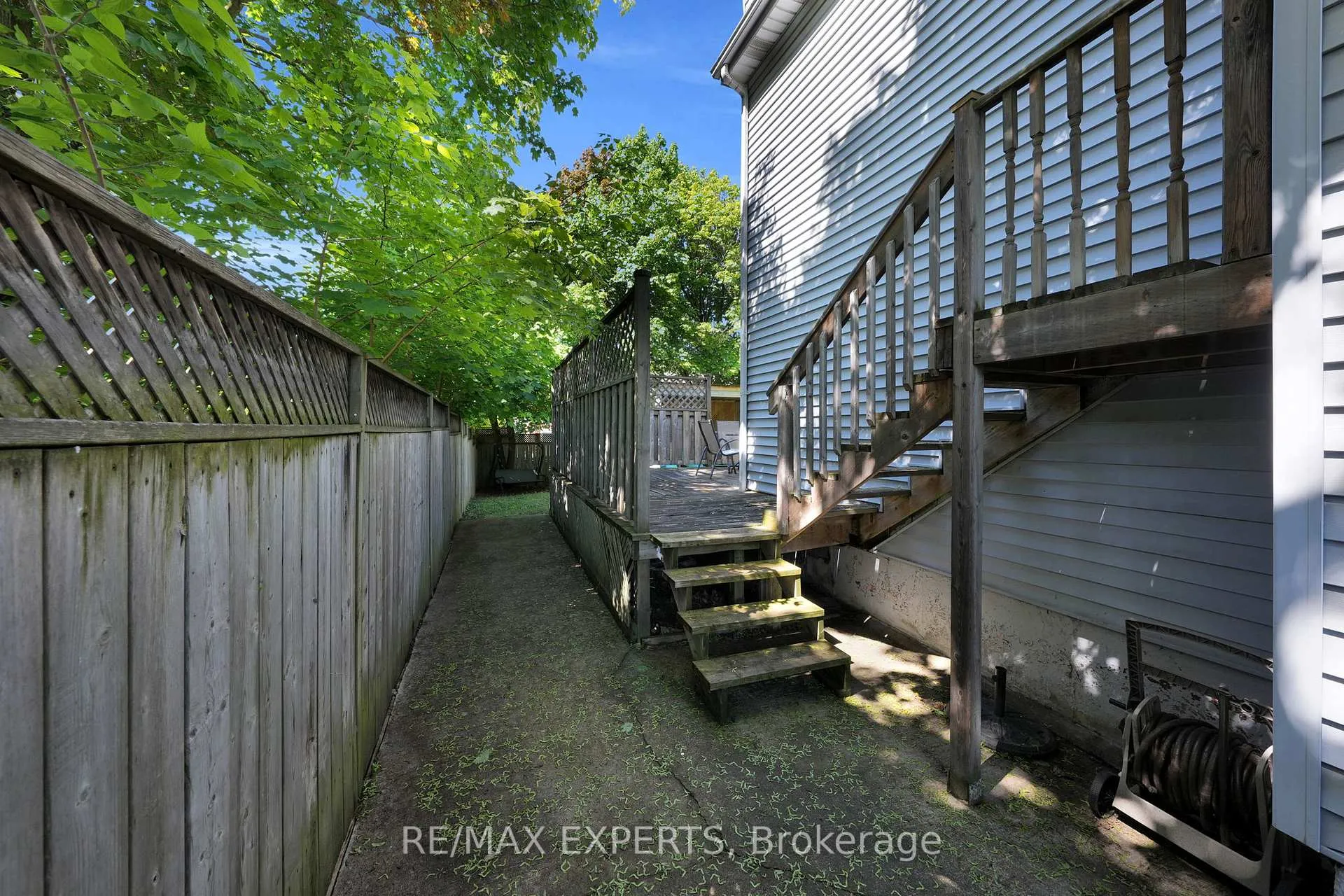 Photo 39 of 176 Conestoga Drive, Brampton, Heart Lake — HOMEH