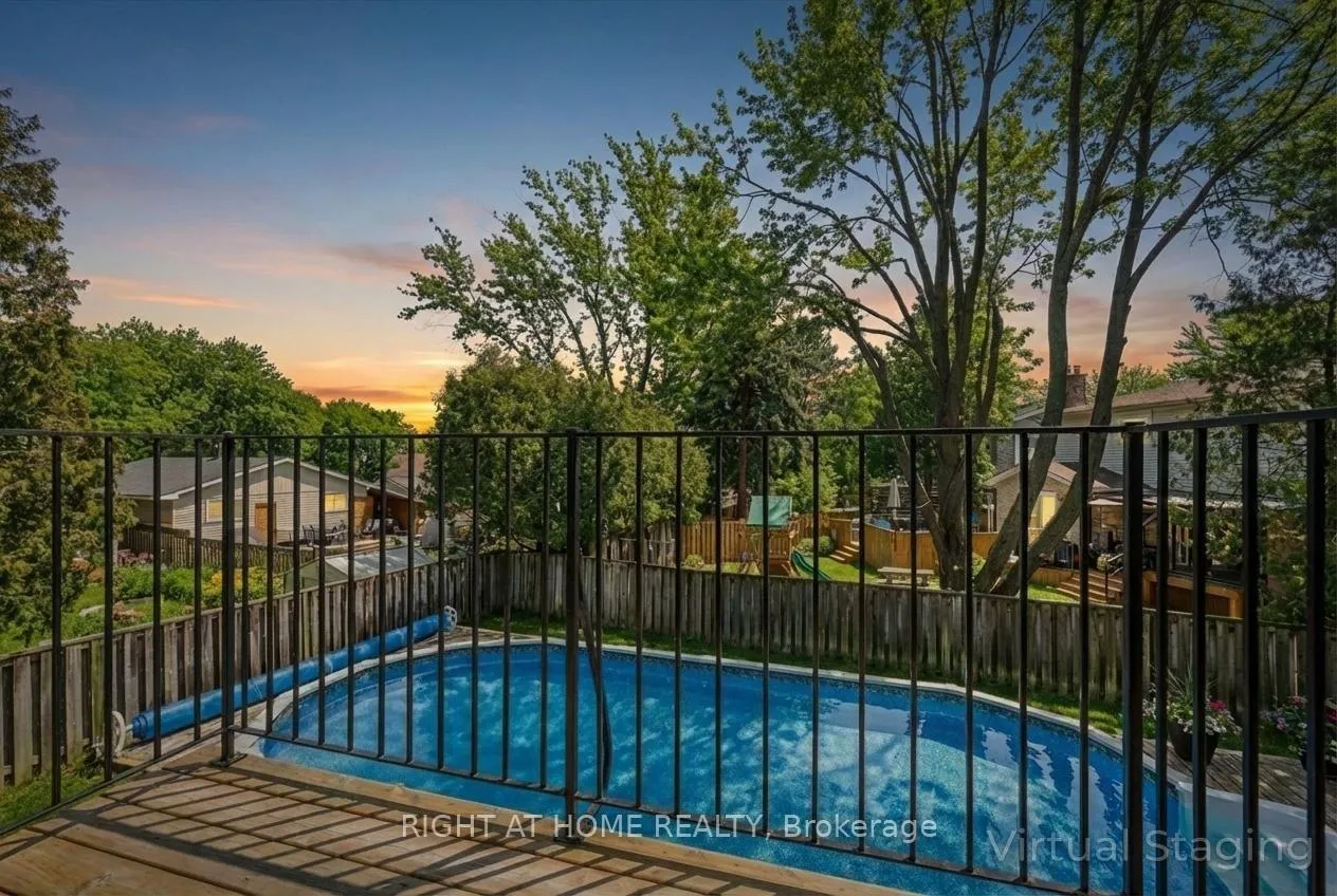 Photo 11 of 2201 Cartier Crescent, Burlington, Brant Hills — HOMEH