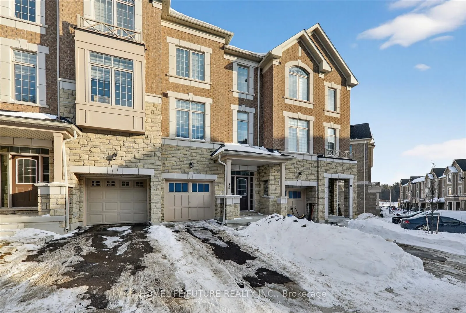 Photo 2 of 39 Andress Way, Markham, Cedarwood — HOMEH