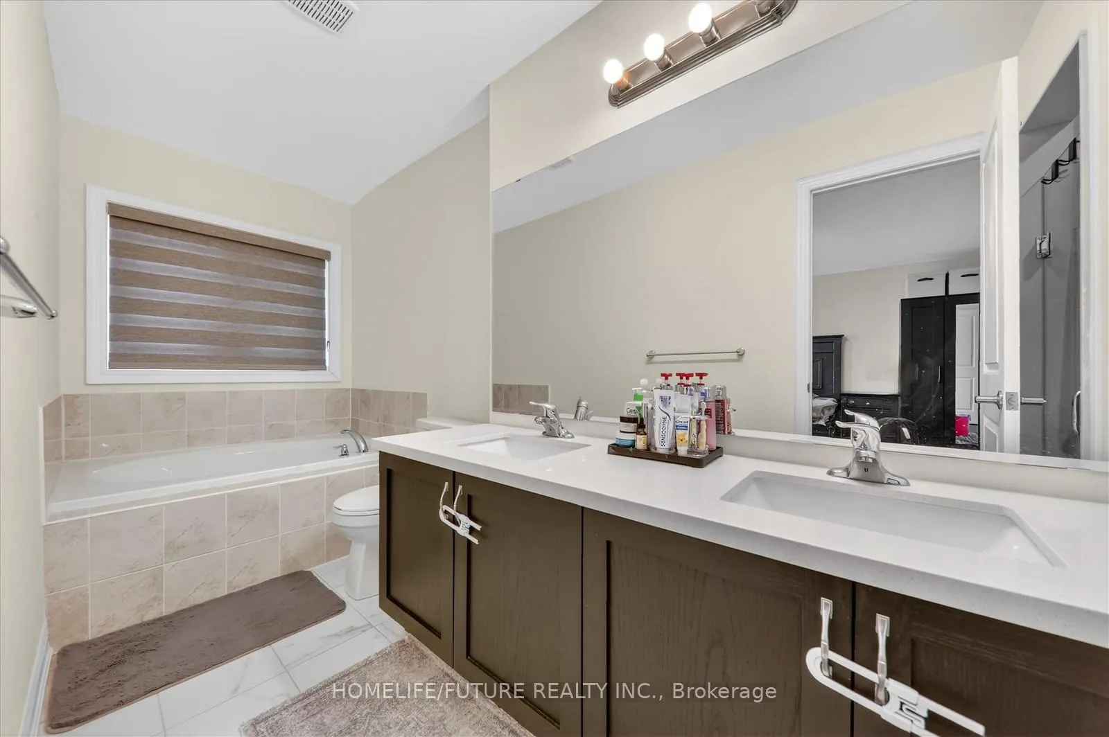 Photo 31 of 39 Andress Way, Markham, Cedarwood — HOMEH