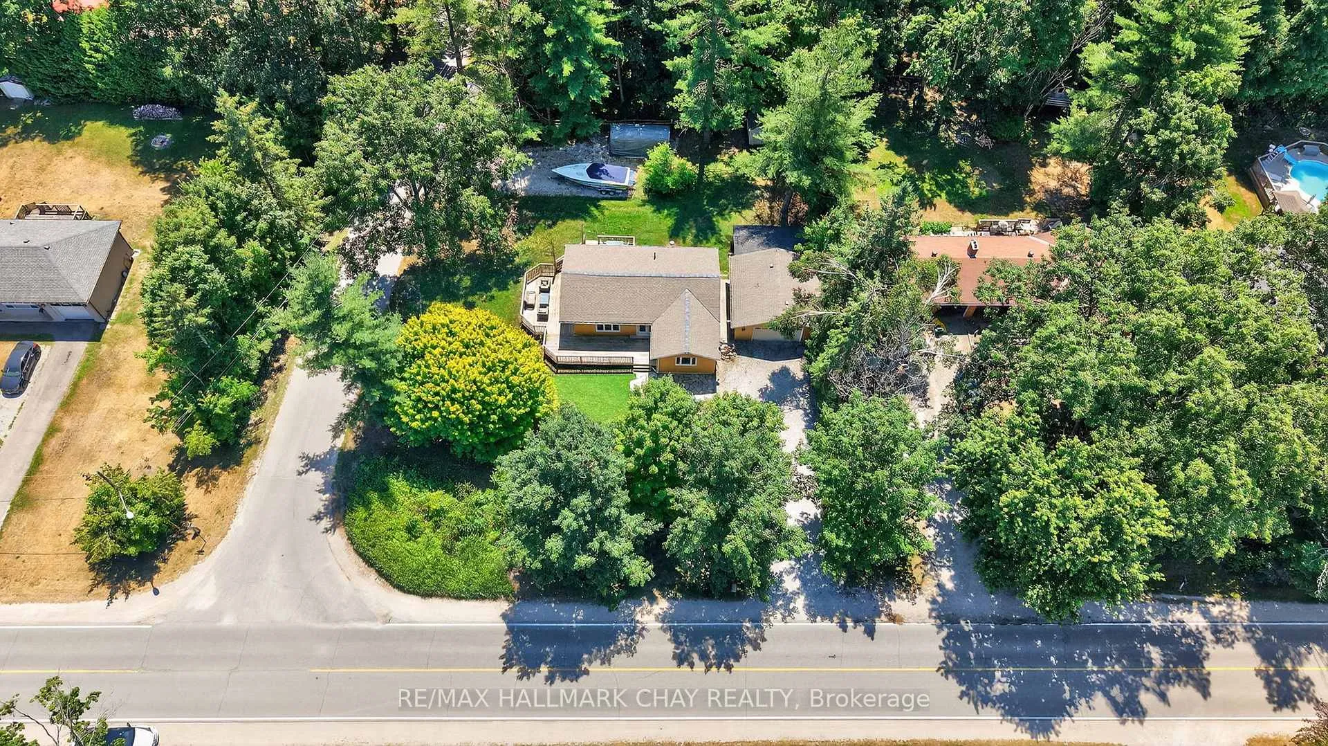 Photo 2 of 135 Big Bay Point Road, Innisfil, Rural Innisfil — HOMEH