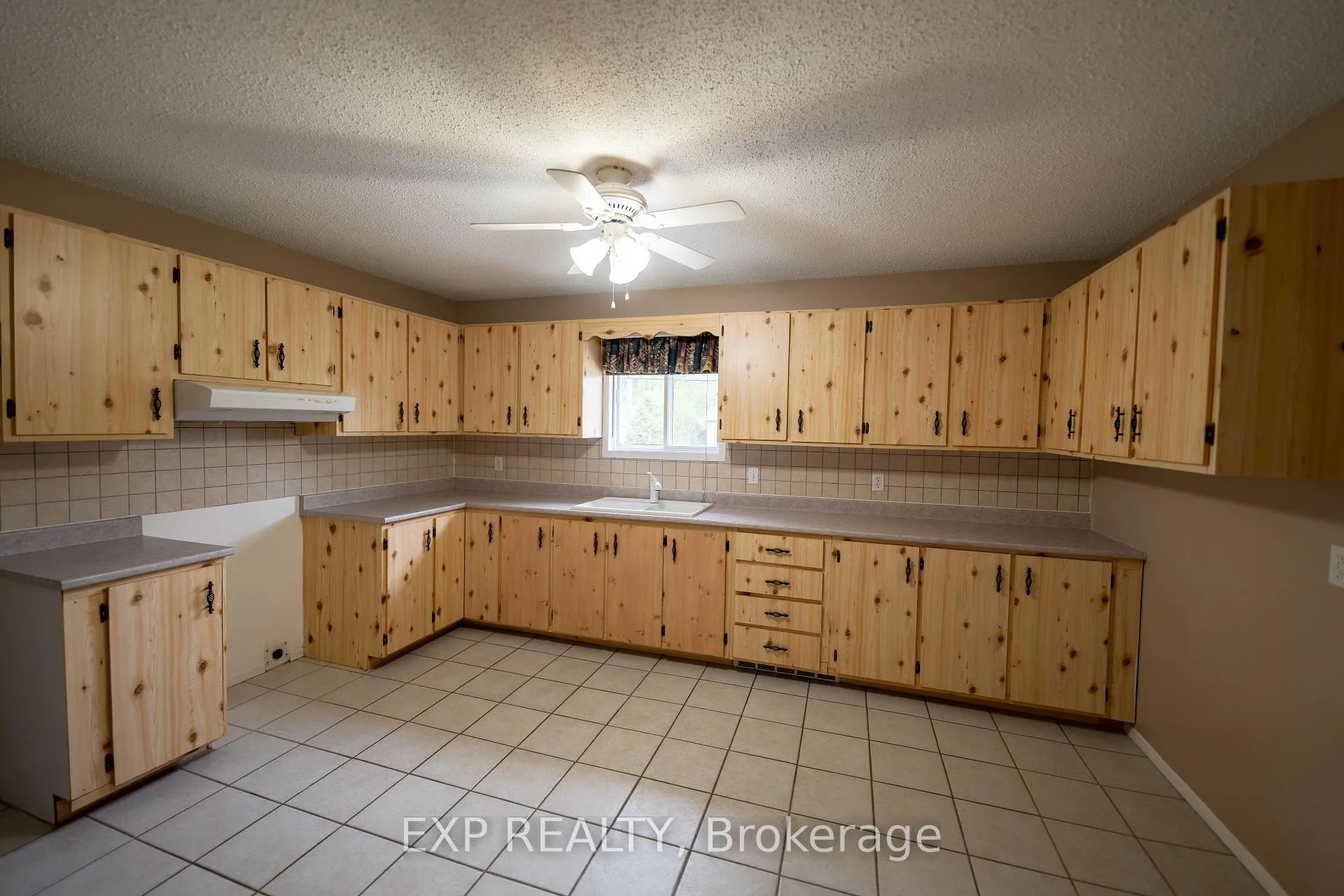 Photo 9 of 384 Limoges Road, The Nation, Limoges — HOMEH