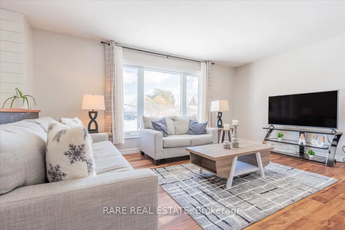 Photo 7 of 9 Tuxedo Court, Clearview, New Lowell — HOMEH