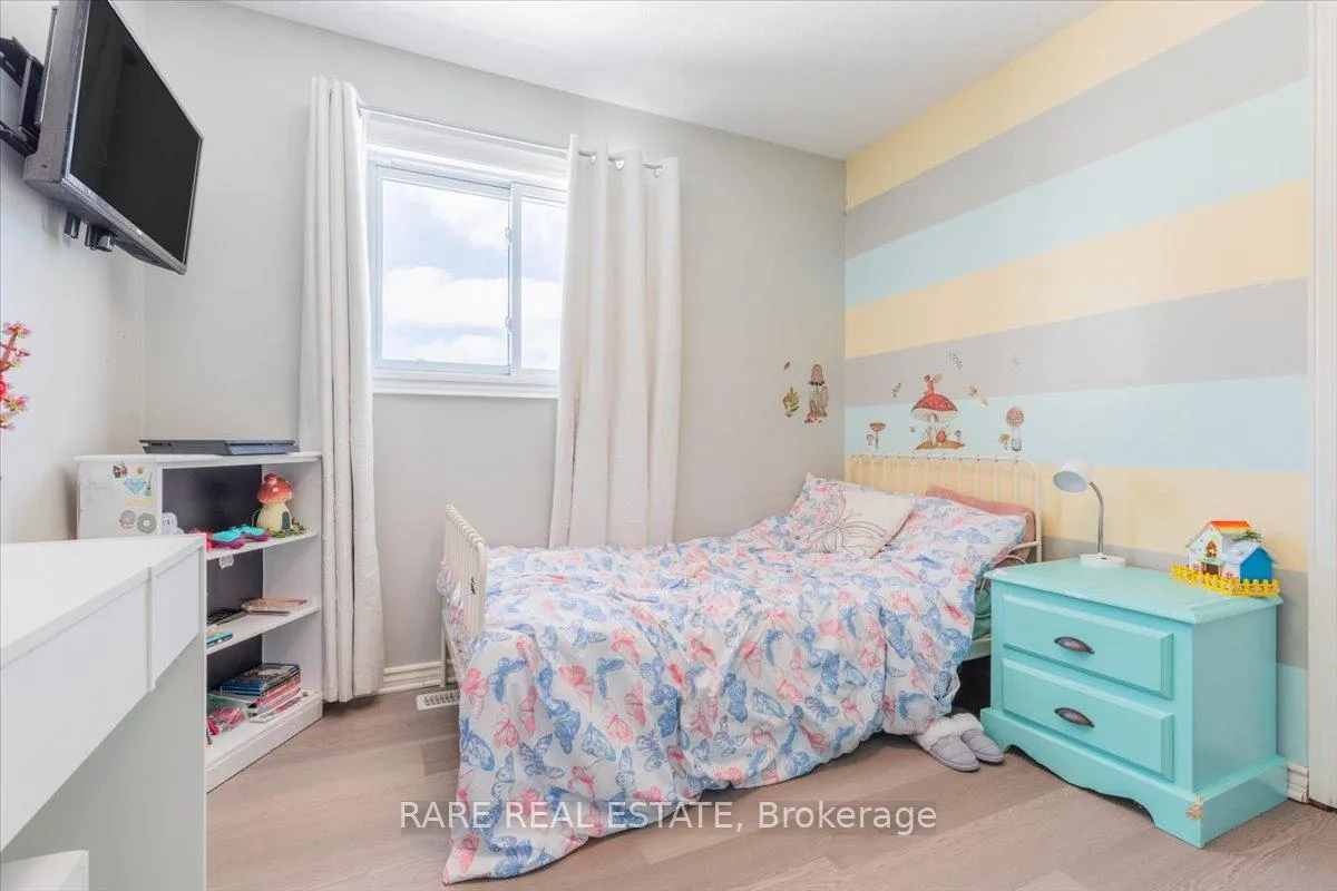 Photo 15 of 9 Tuxedo Court, Clearview, New Lowell — HOMEH