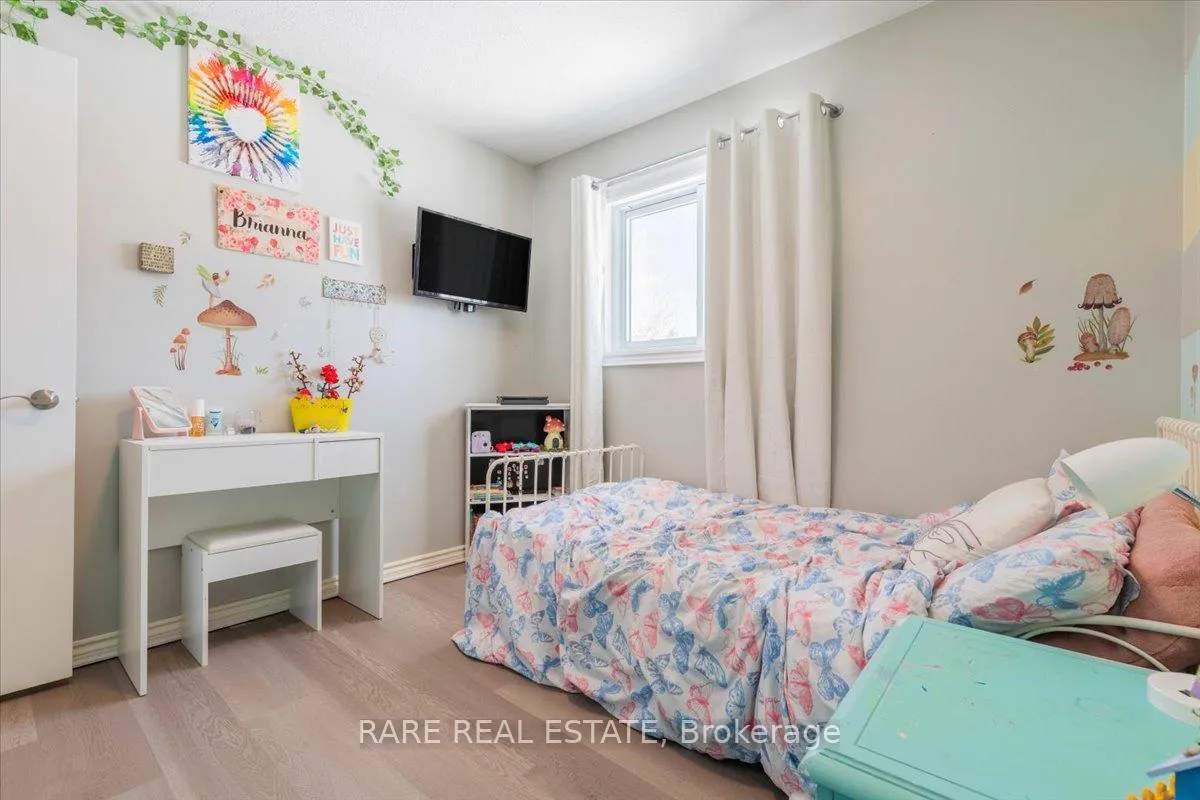 Photo 16 of 9 Tuxedo Court, Clearview, New Lowell — HOMEH