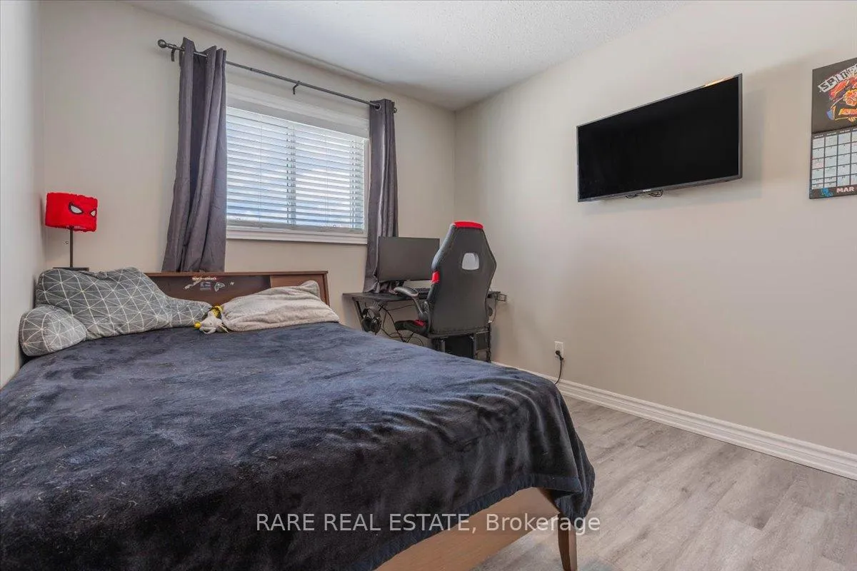 Photo 18 of 9 Tuxedo Court, Clearview, New Lowell — HOMEH