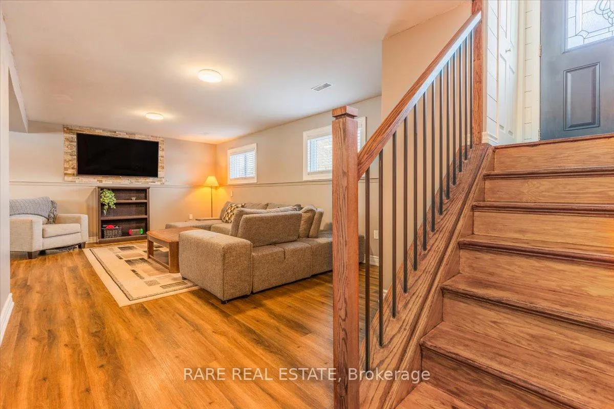 Photo 21 of 9 Tuxedo Court, Clearview, New Lowell — HOMEH