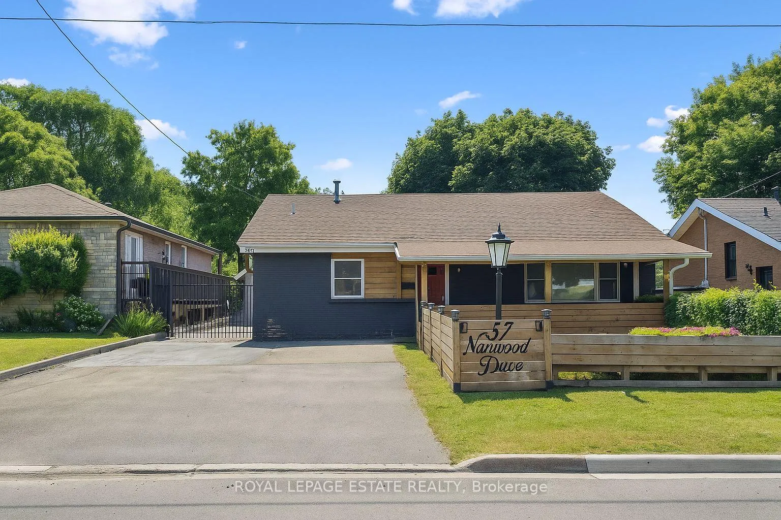 Photo 2 of 57 Nanwood Drive, Brampton, Brampton East — HOMEH