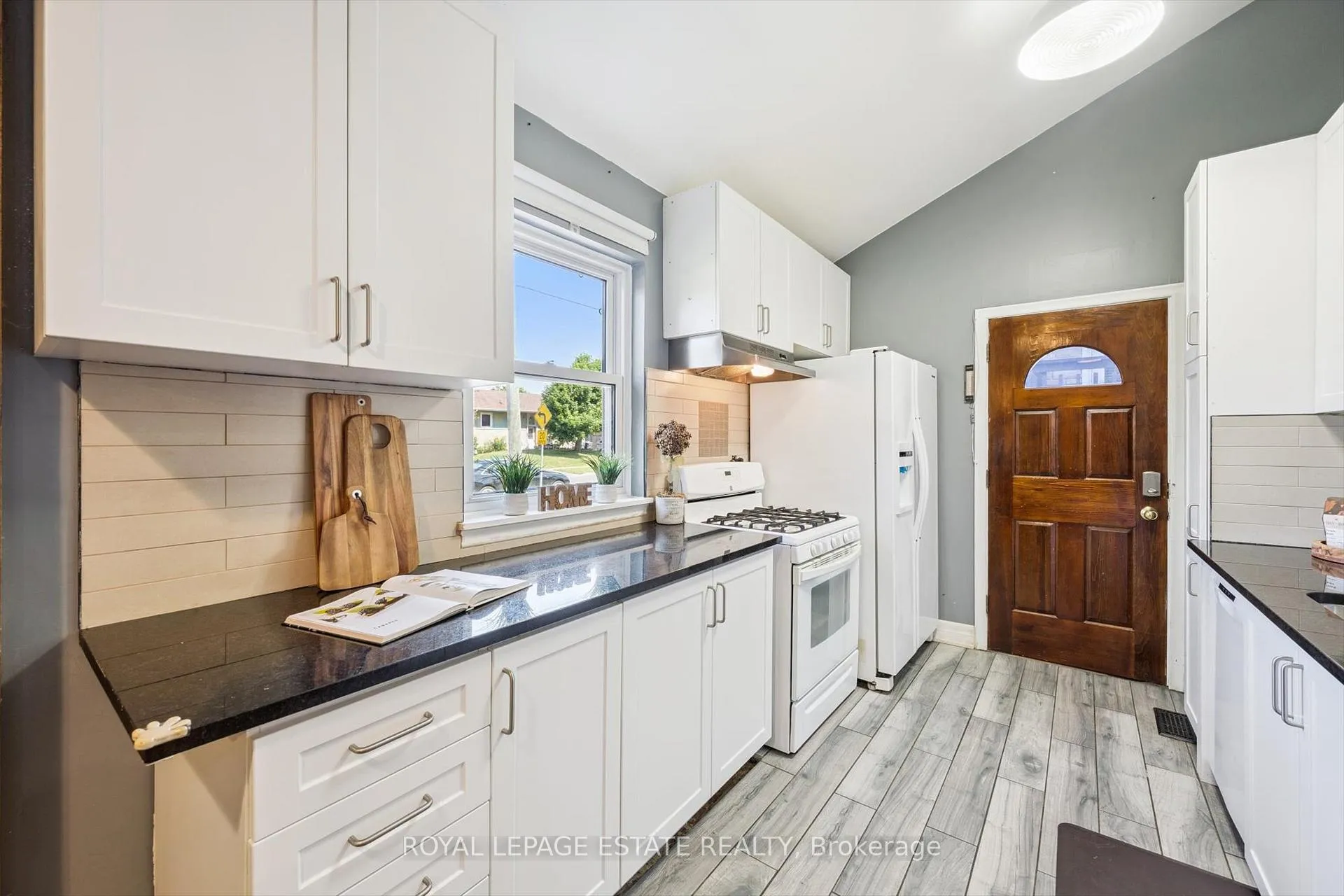 Photo 9 of 57 Nanwood Drive, Brampton, Brampton East — HOMEH