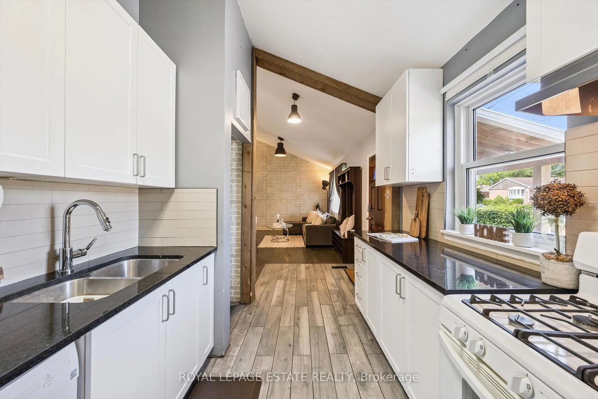 Photo 11 of 57 Nanwood Drive, Brampton, Brampton East — HOMEH