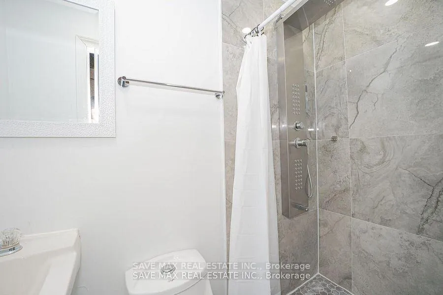 Photo 11 of 2 Geneva Crescent, Brampton, Northgate — HOMEH