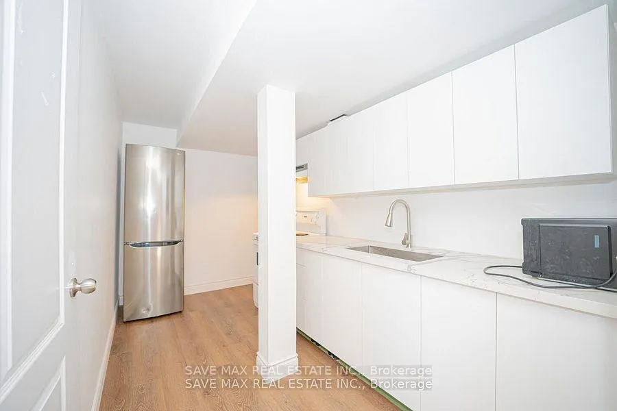 Photo 16 of 2 Geneva Crescent, Brampton, Northgate — HOMEH