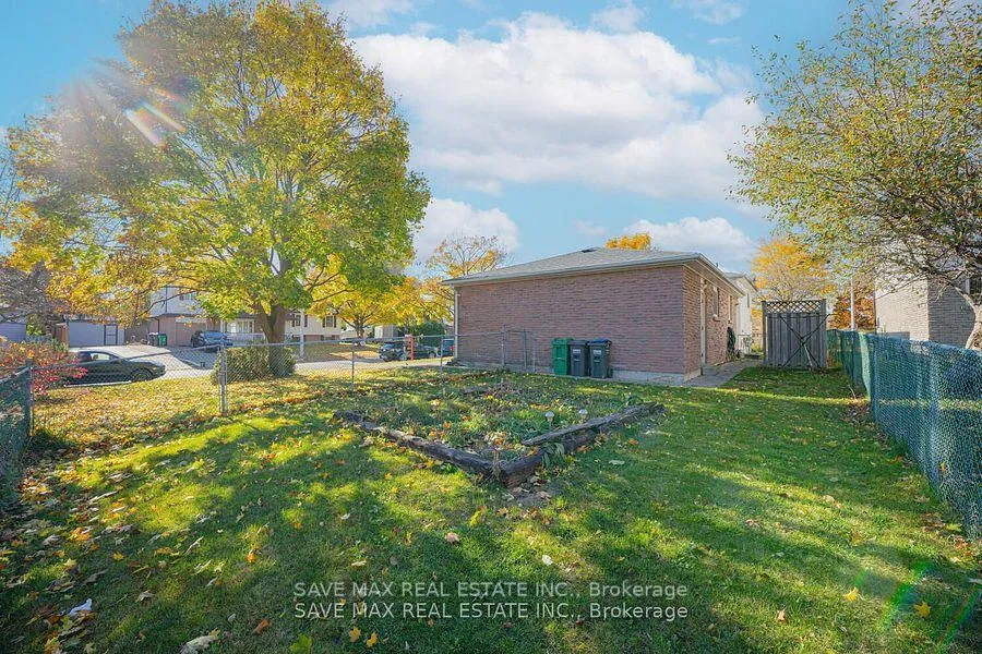 Photo 33 of 2 Geneva Crescent, Brampton, Northgate — HOMEH