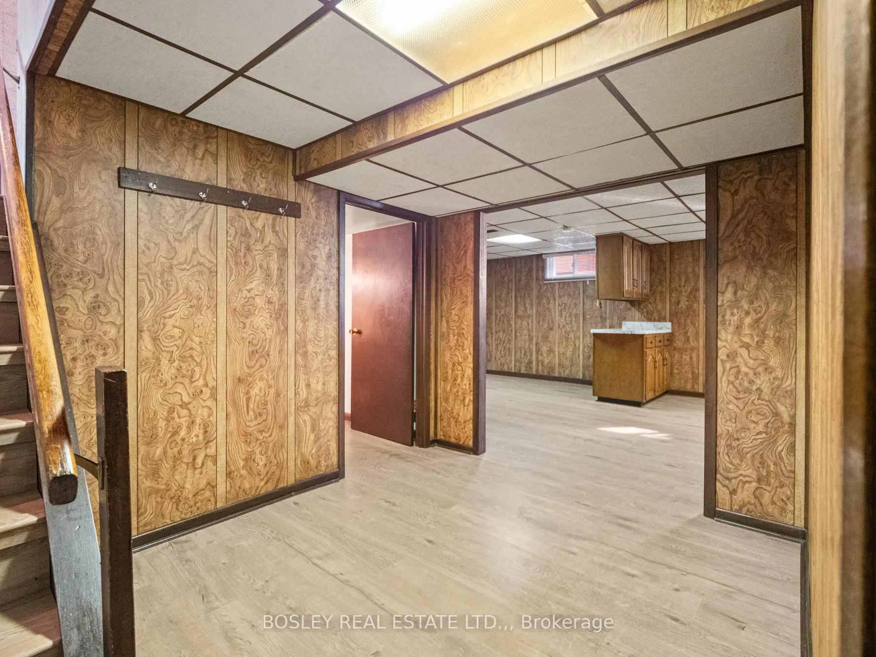 Photo 19 of 276 Gross Avenue, Welland, Broadway — HOMEH