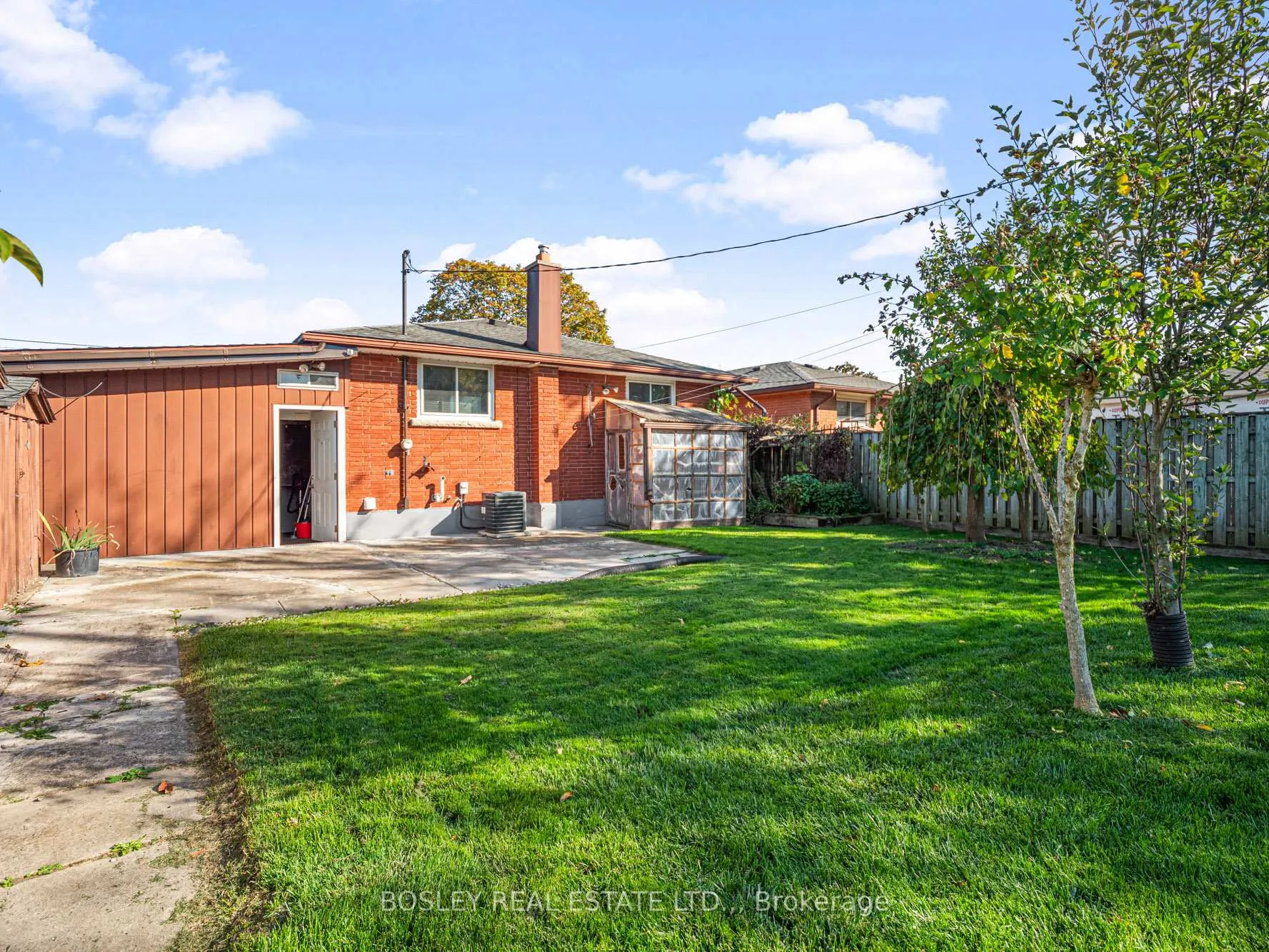 Photo 29 of 276 Gross Avenue, Welland, Broadway — HOMEH