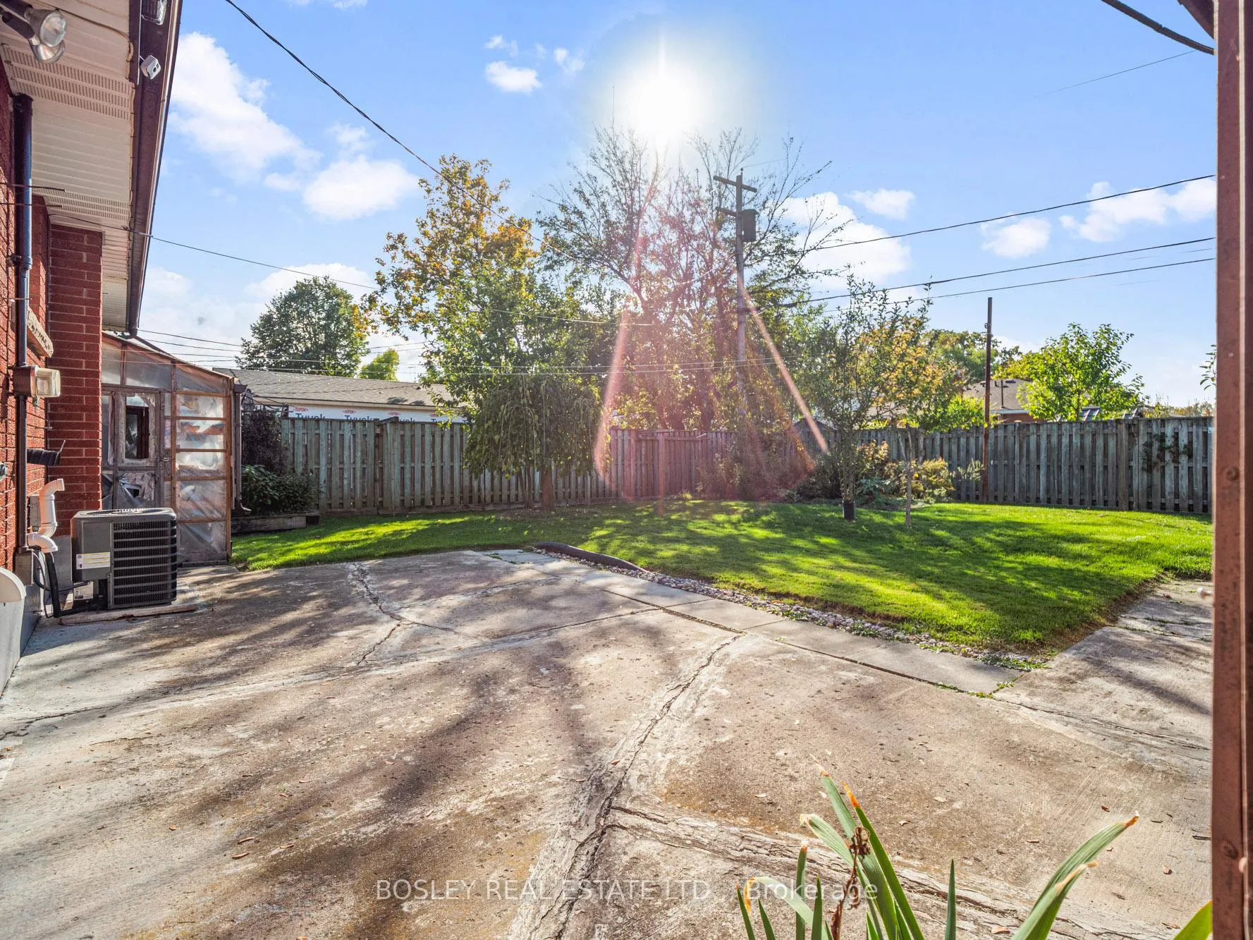 Photo 33 of 276 Gross Avenue, Welland, Broadway — HOMEH