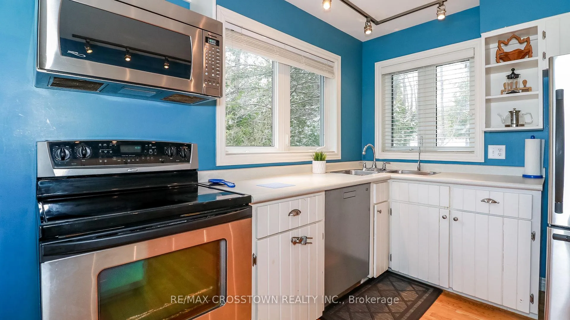 Photo 10 of 283 Cedar Avenue, Meaford — HOMEH
