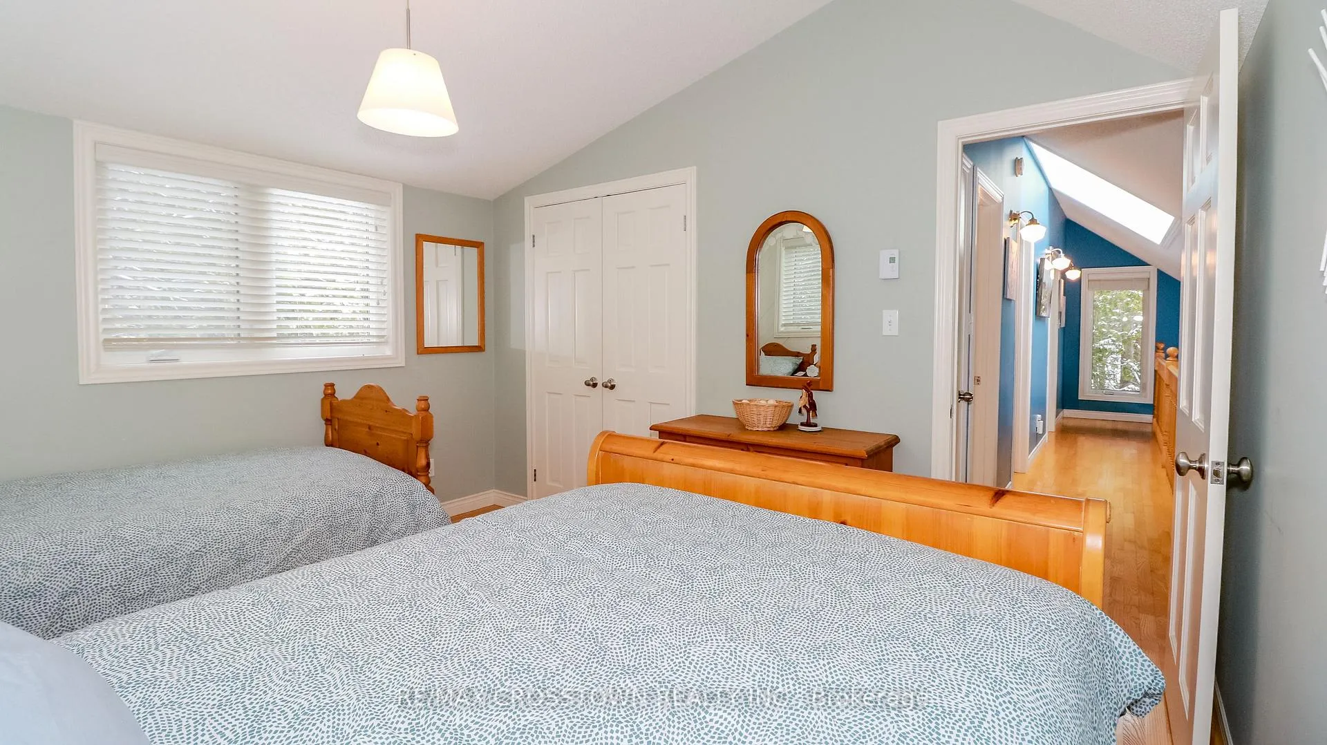 Photo 25 of 283 Cedar Avenue, Meaford — HOMEH