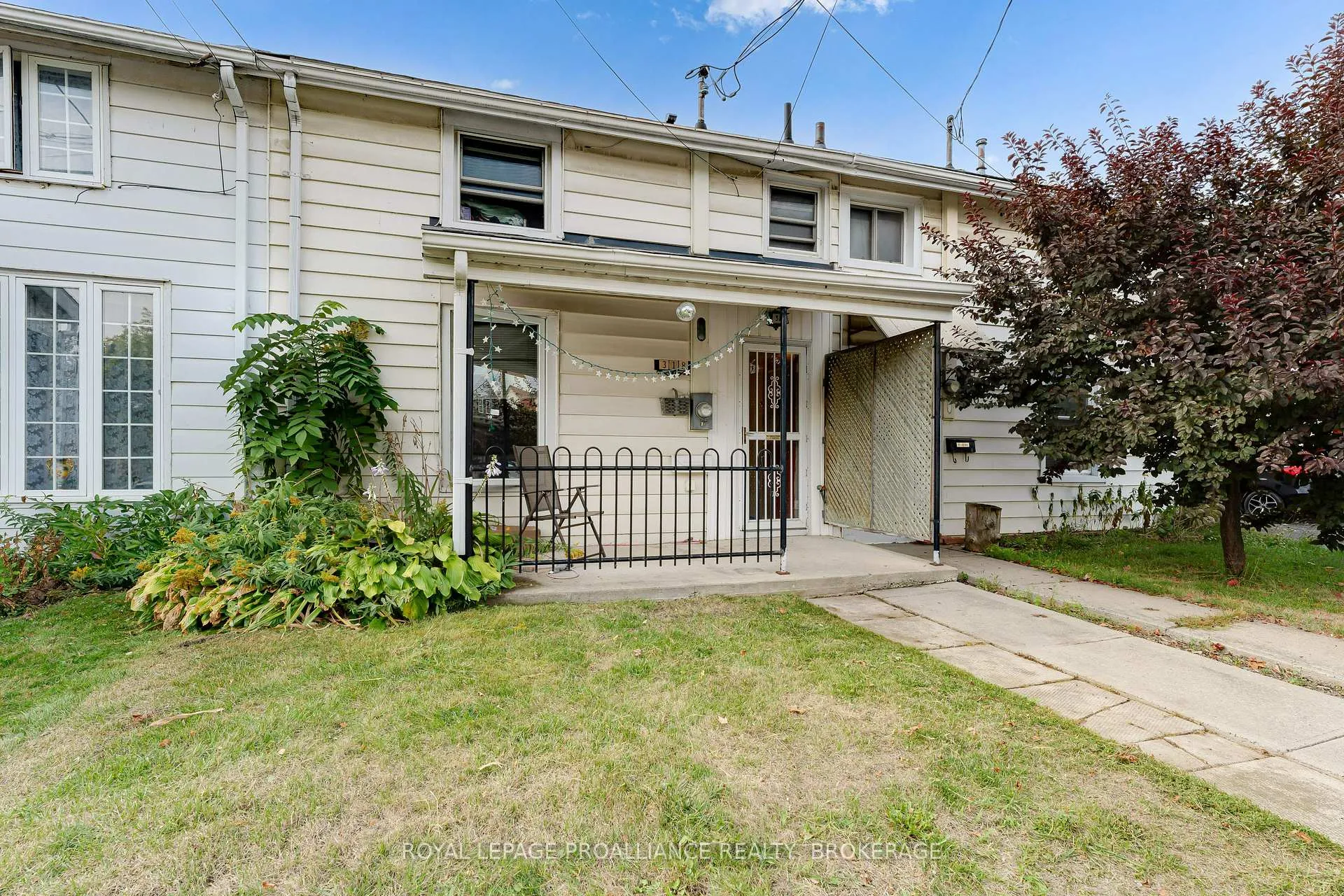 Photo 1 of 318 Sydenham Street, Kingston, East of Sir John A. Blvd — HOMEH