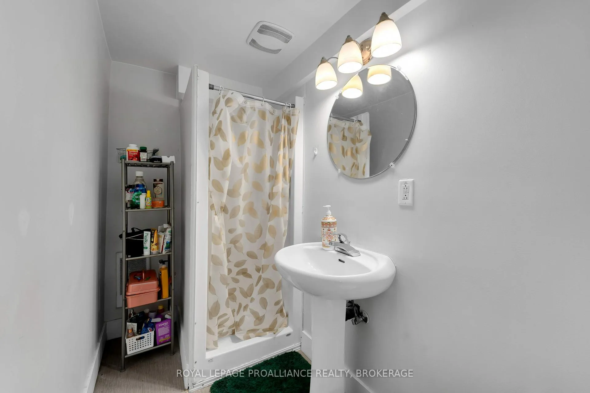 Photo 14 of 318 Sydenham Street, Kingston, East of Sir John A. Blvd — HOMEH