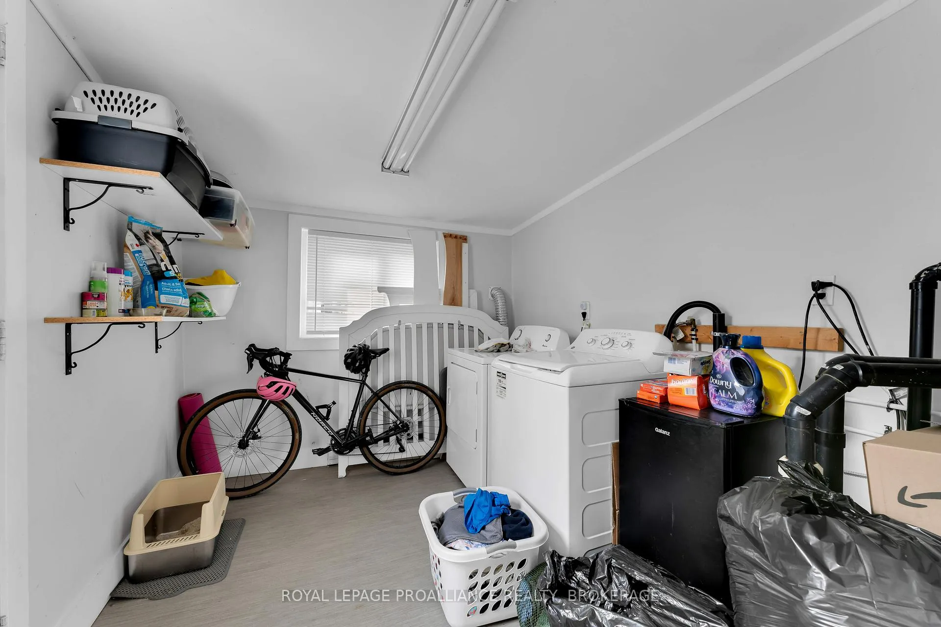 Photo 15 of 318 Sydenham Street, Kingston, East of Sir John A. Blvd — HOMEH