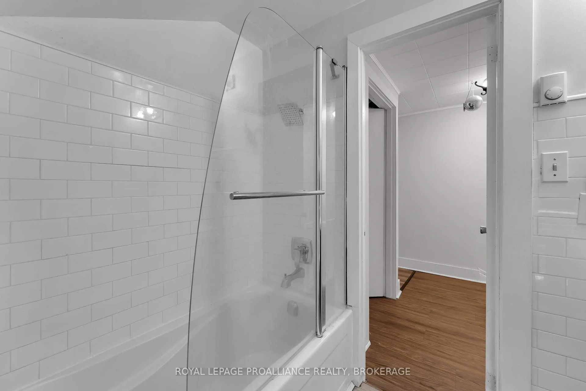 Photo 19 of 318 Sydenham Street, Kingston, East of Sir John A. Blvd — HOMEH