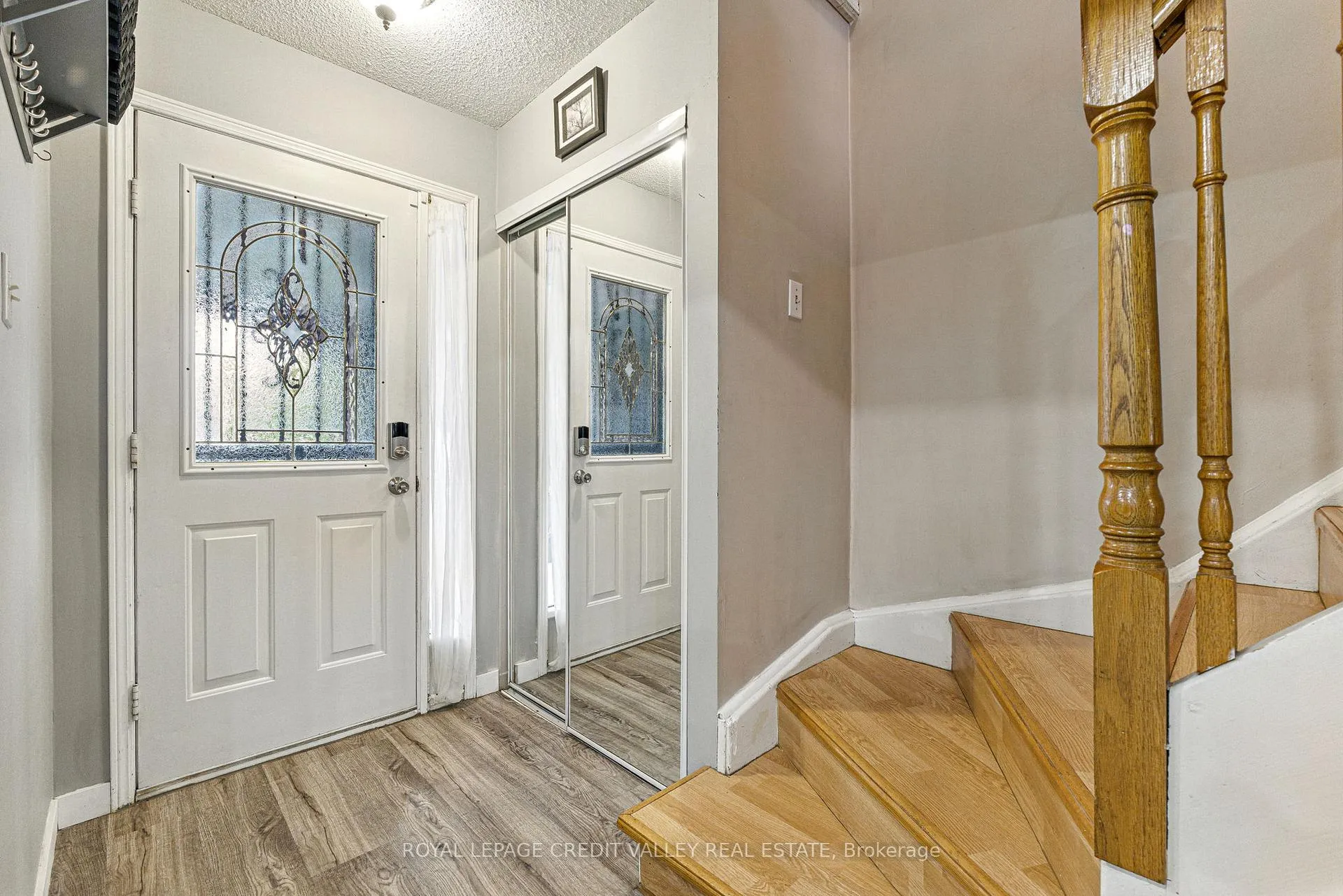 Photo 6 of 24 Sandmere Avenue, Brampton, Heart Lake West — HOMEH