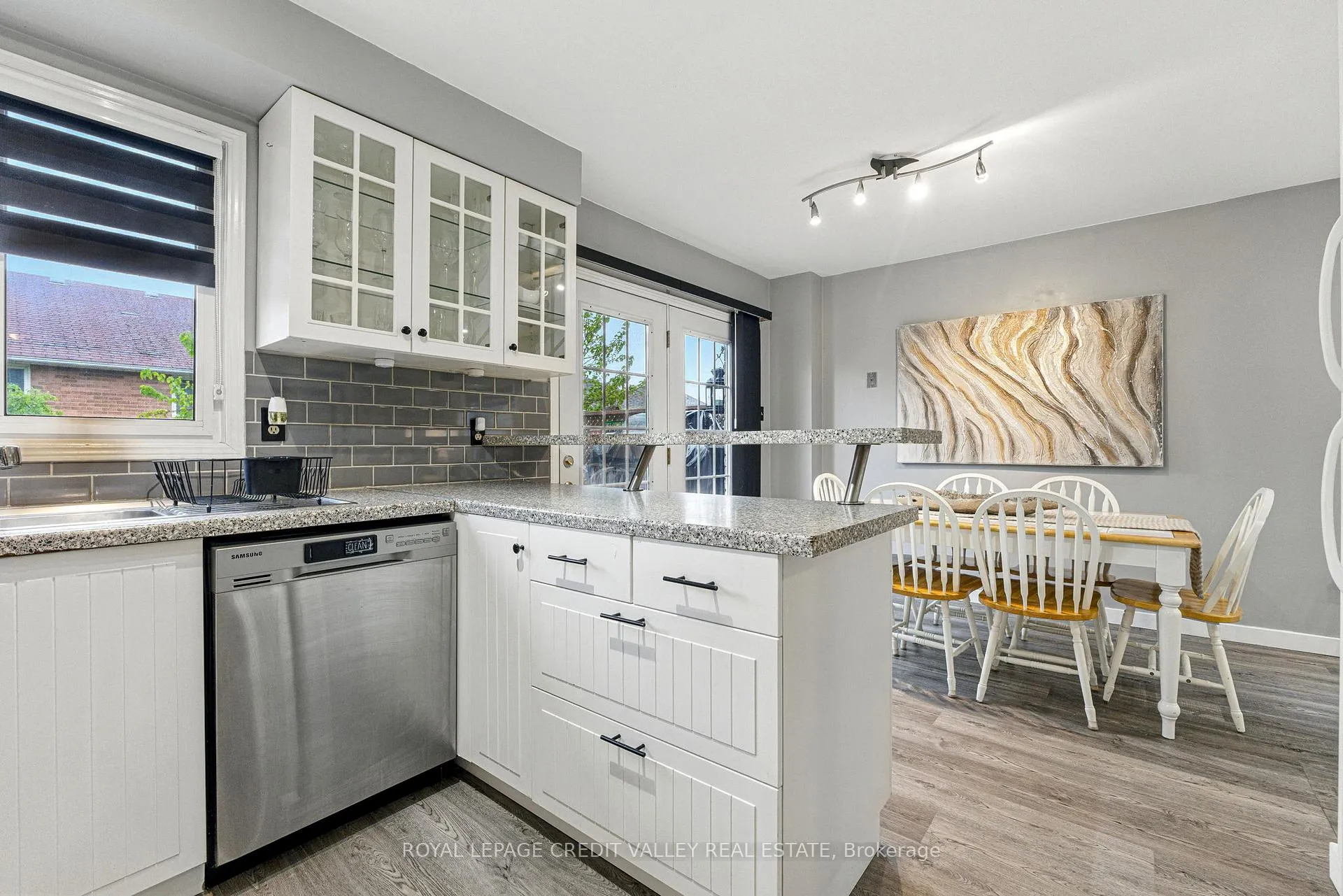 Photo 12 of 24 Sandmere Avenue, Brampton, Heart Lake West — HOMEH