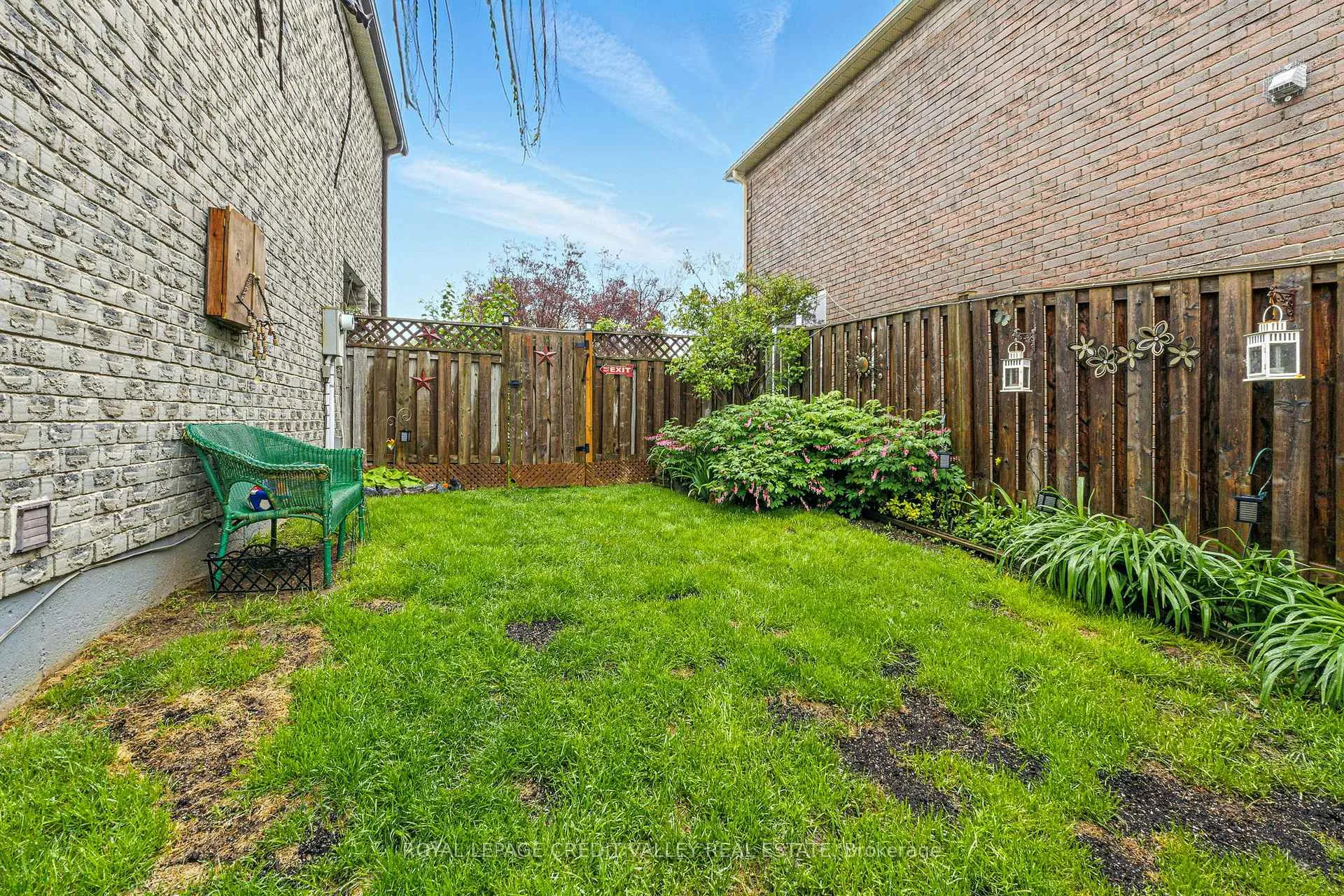 Photo 32 of 24 Sandmere Avenue, Brampton, Heart Lake West — HOMEH