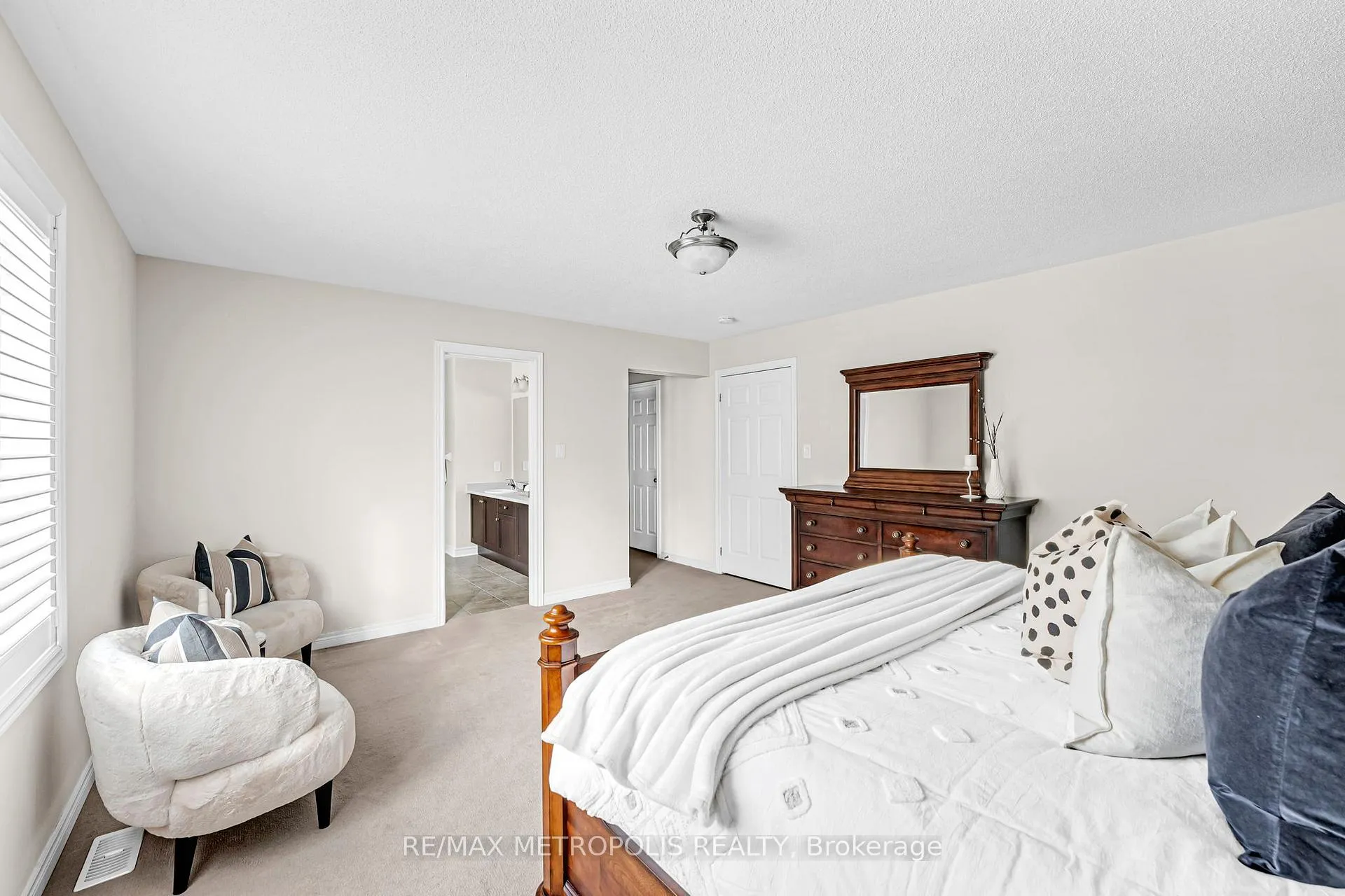 Photo 18 of 22 Bignell Crescent, Ajax, Northeast Ajax — HOMEH
