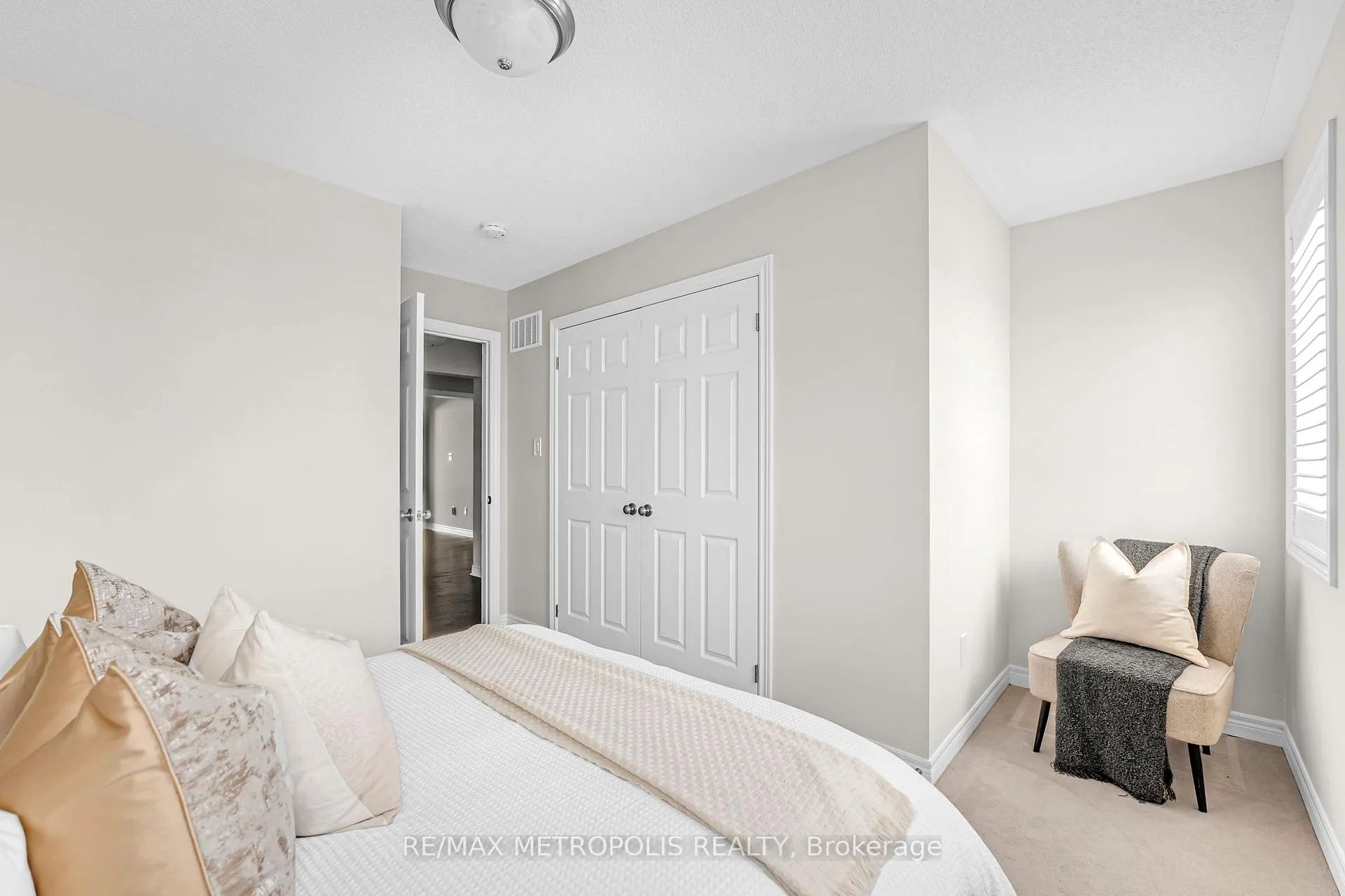 Photo 23 of 22 Bignell Crescent, Ajax, Northeast Ajax — HOMEH
