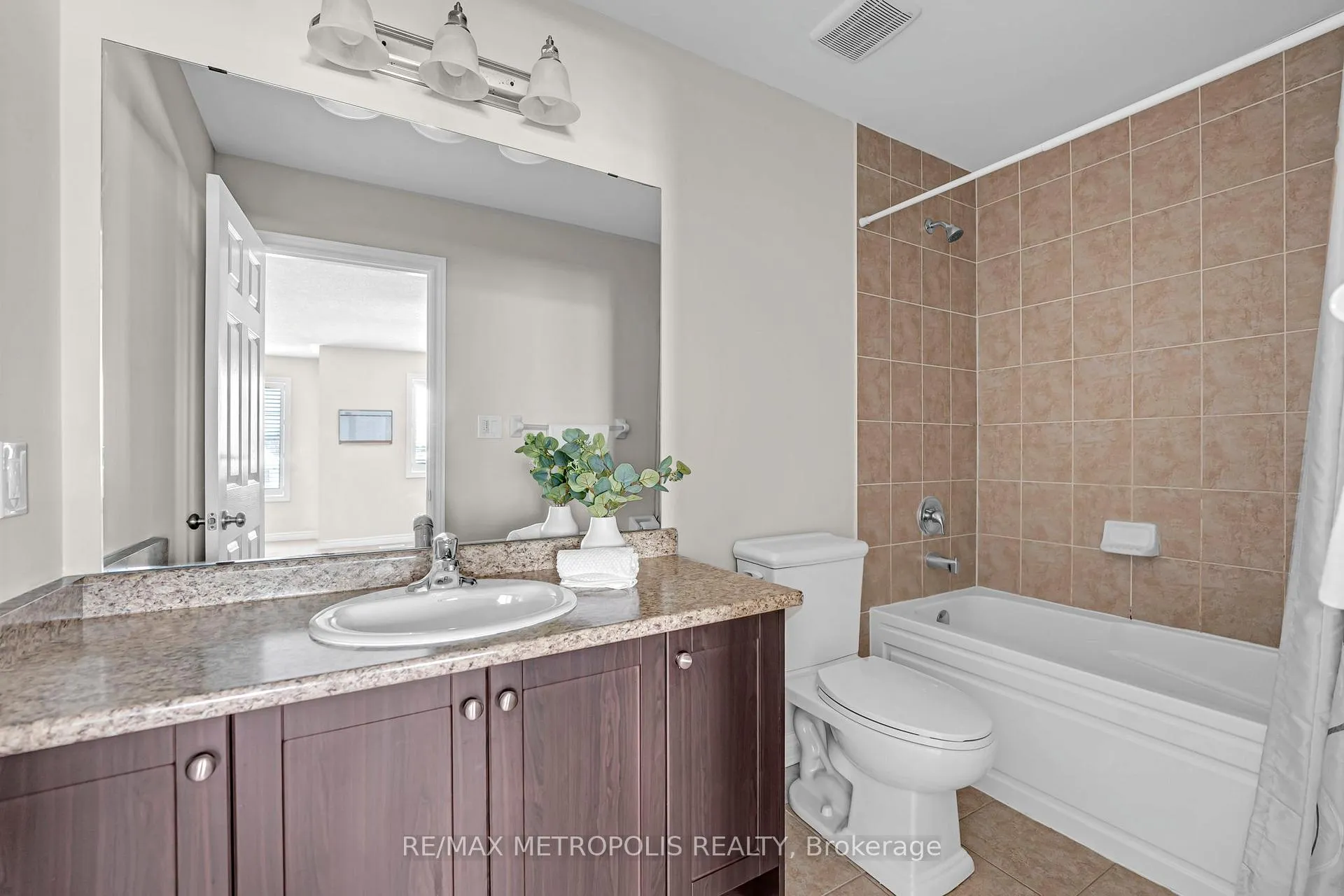 Photo 27 of 22 Bignell Crescent, Ajax, Northeast Ajax — HOMEH