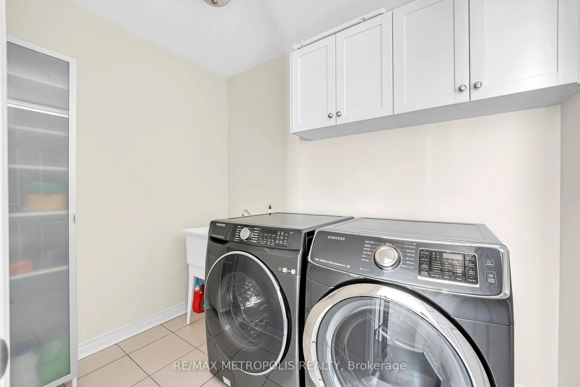 Photo 28 of 22 Bignell Crescent, Ajax, Northeast Ajax — HOMEH