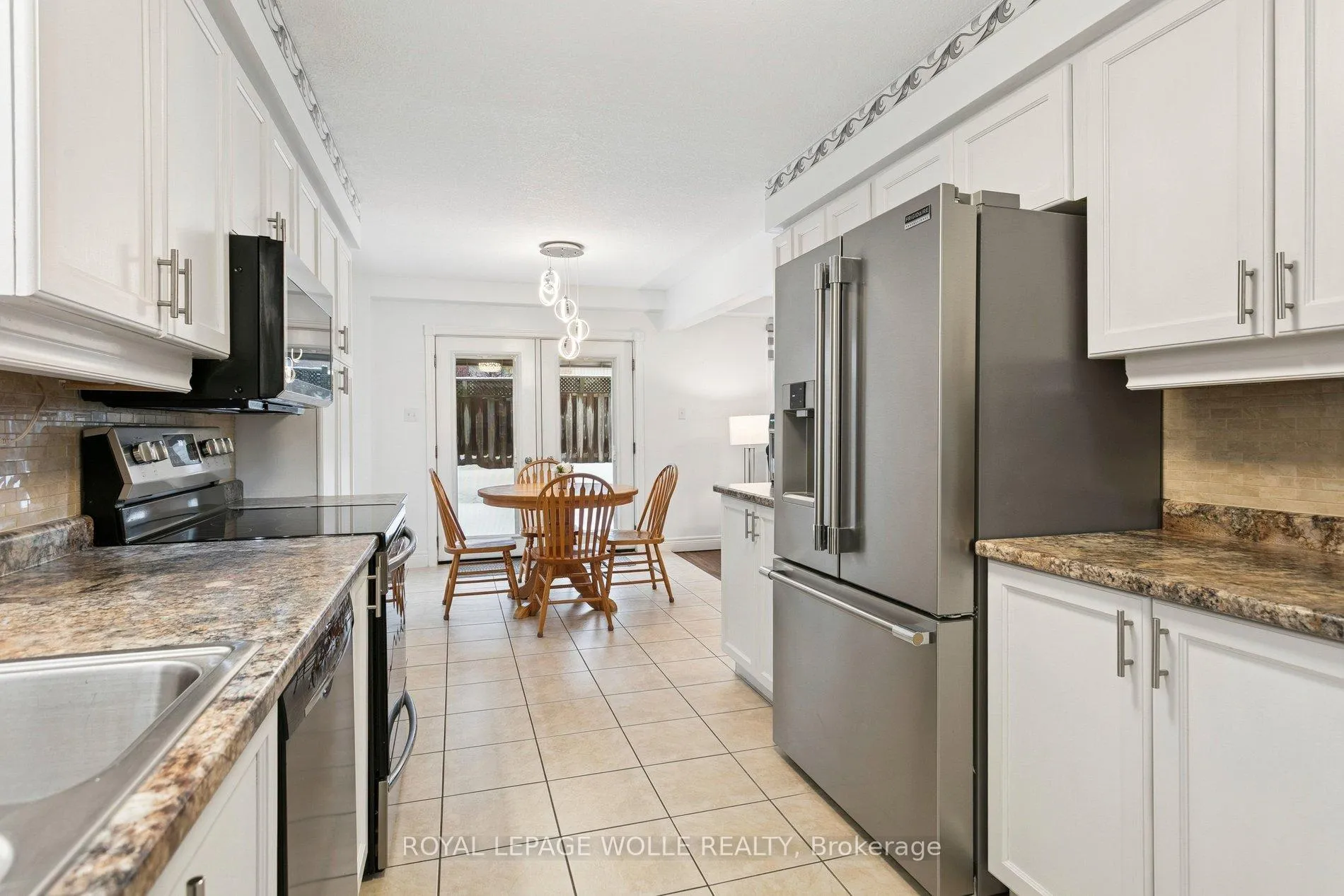 Photo 7 of 6 Heatherwood Place, Kitchener — HOMEH
