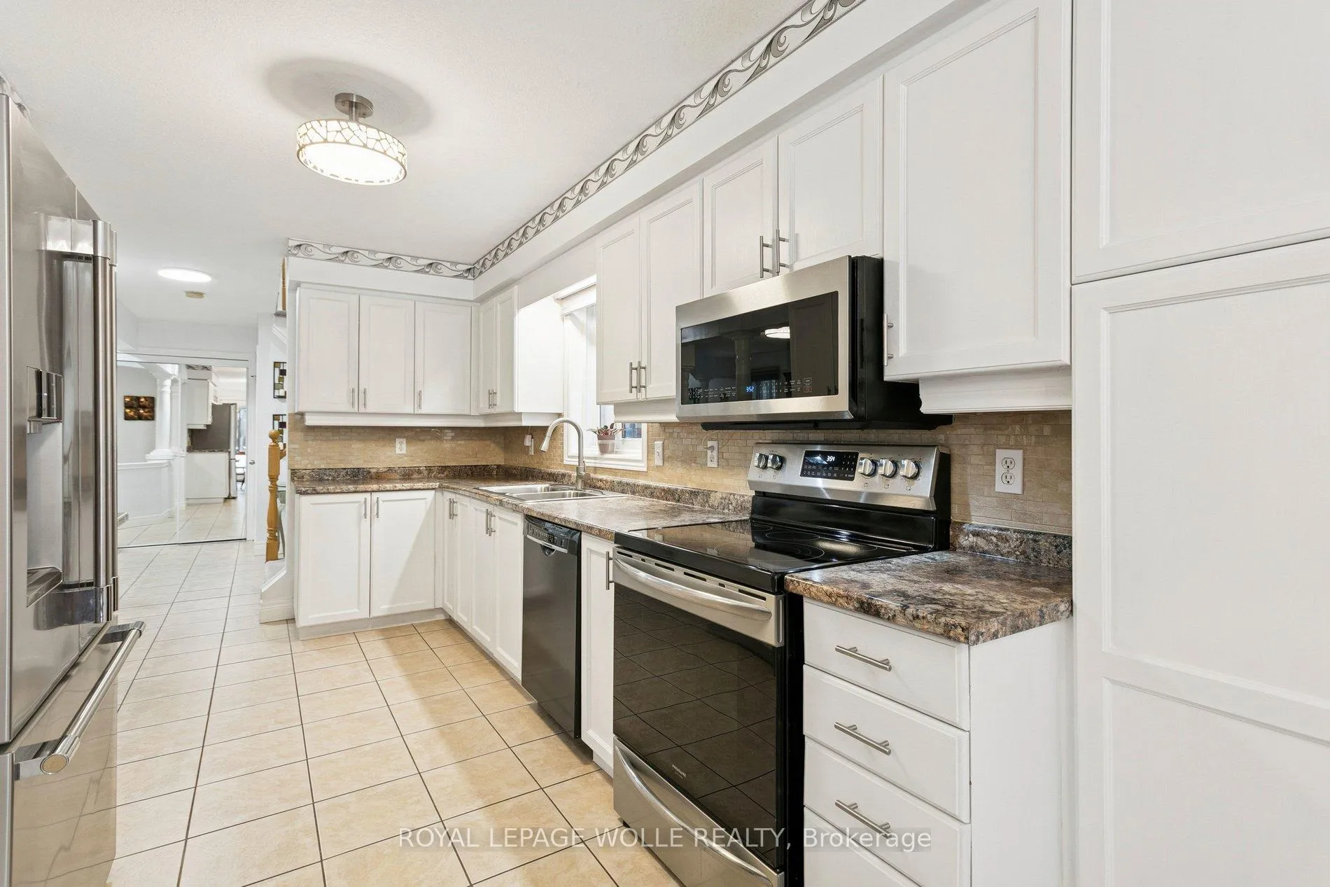 Photo 8 of 6 Heatherwood Place, Kitchener — HOMEH