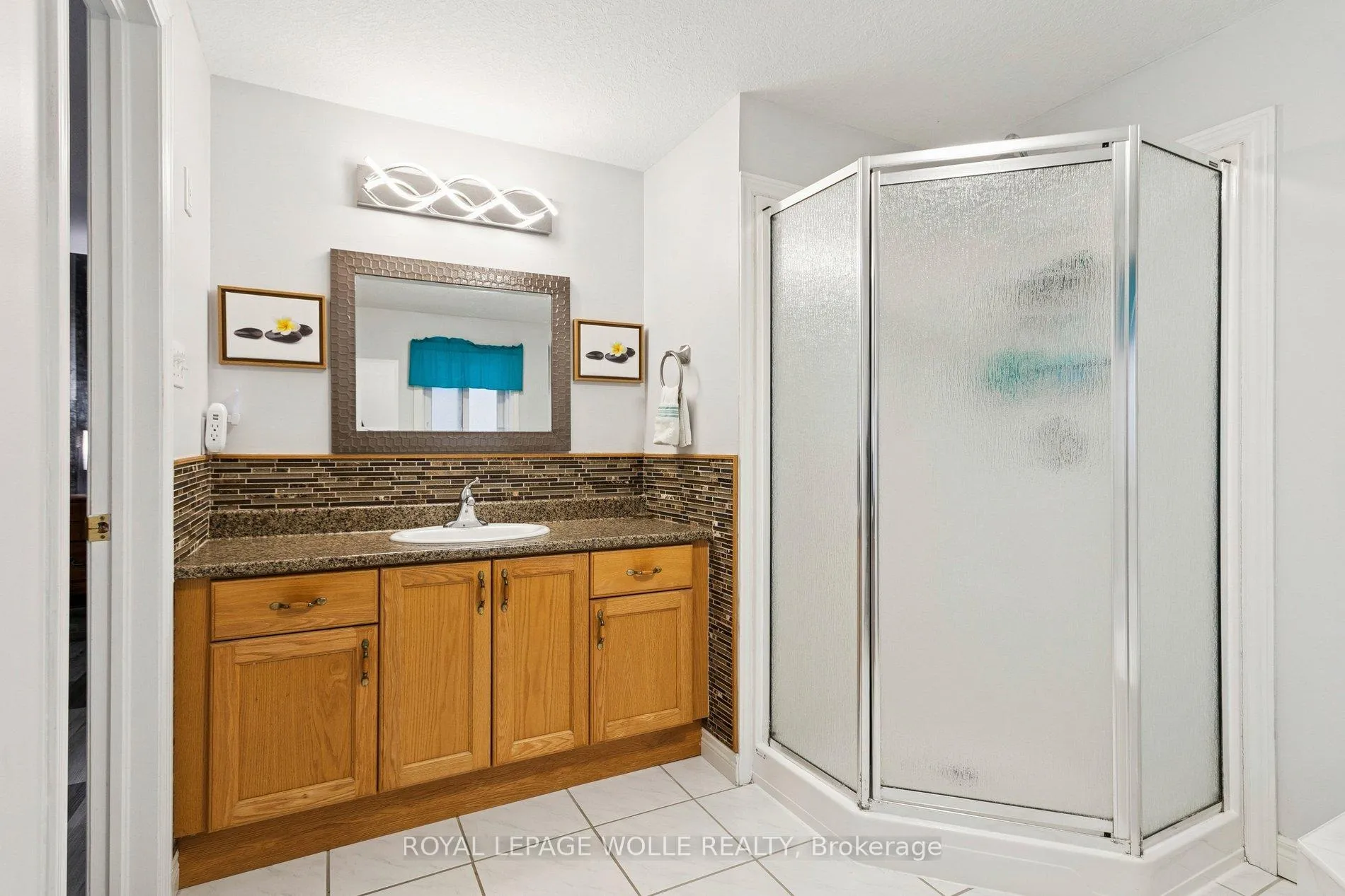 Photo 26 of 6 Heatherwood Place, Kitchener — HOMEH