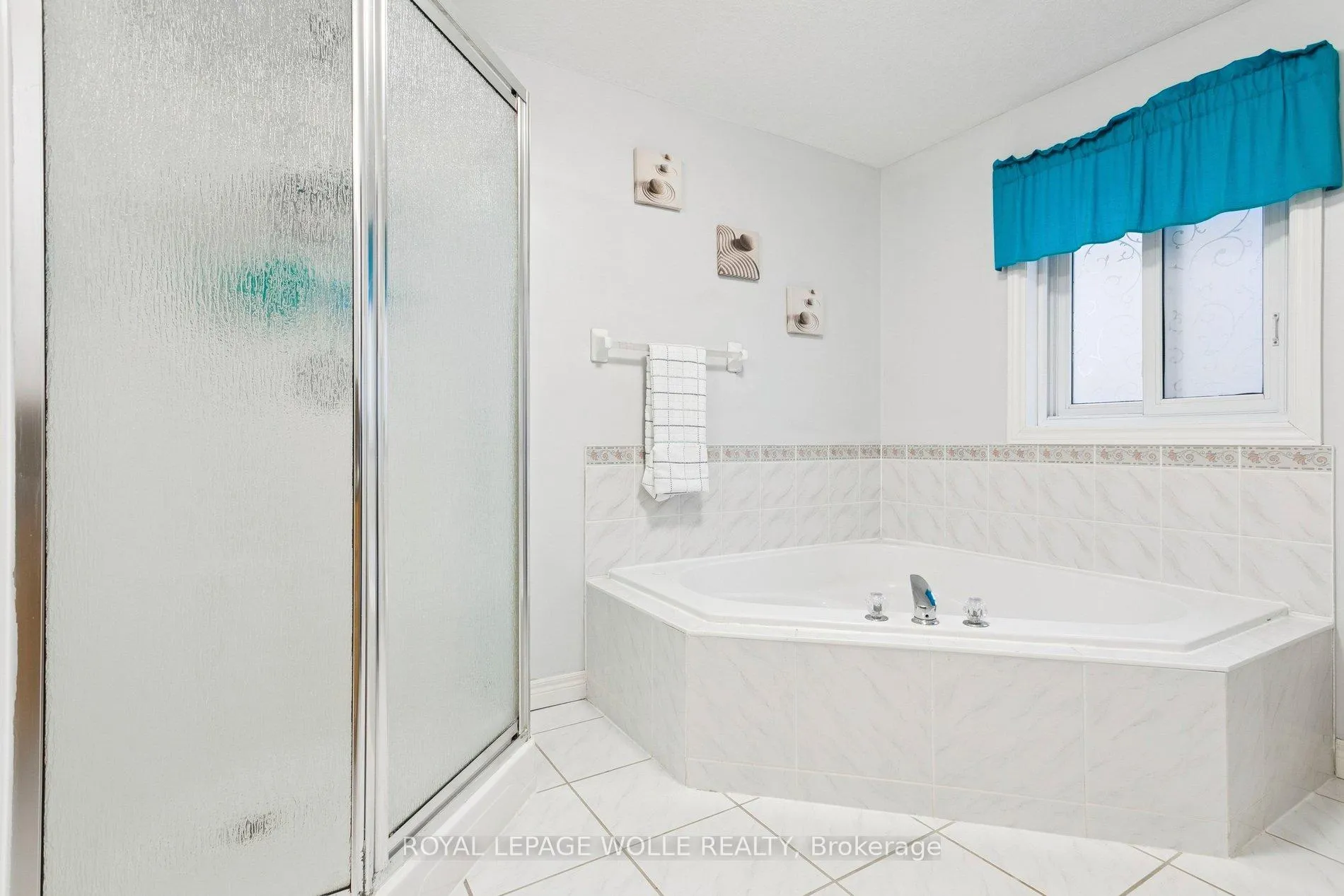 Photo 27 of 6 Heatherwood Place, Kitchener — HOMEH