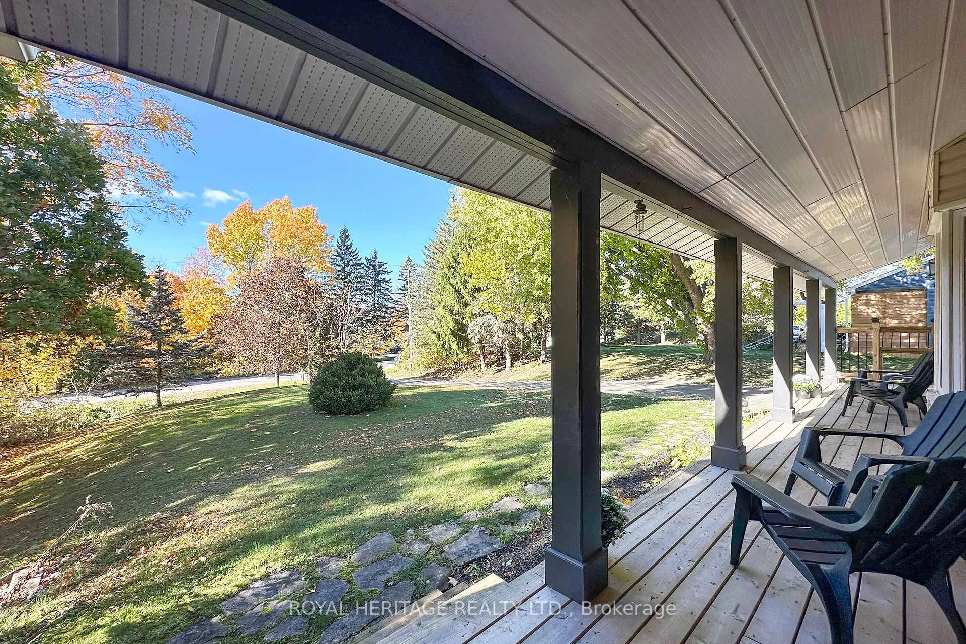 Photo 3 of 31 Ambleside Drive, Scugog, Rural Scugog — HOMEH