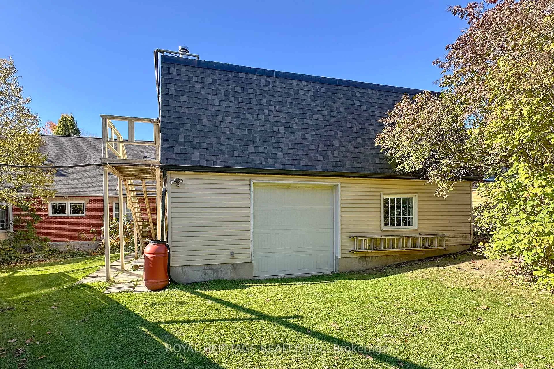 Photo 36 of 31 Ambleside Drive, Scugog, Rural Scugog — HOMEH